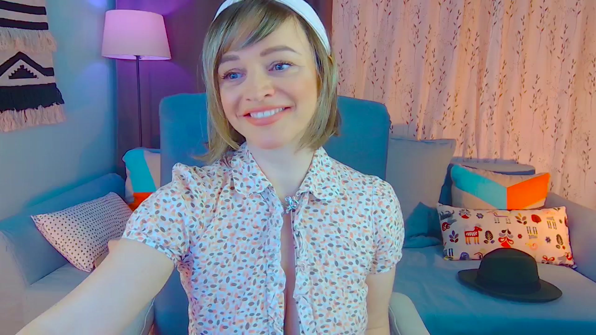 Gallery image thumbnail from SweetDazzle's myfreecams stream on, 01/06/2025, 08:30 image 16 of 20