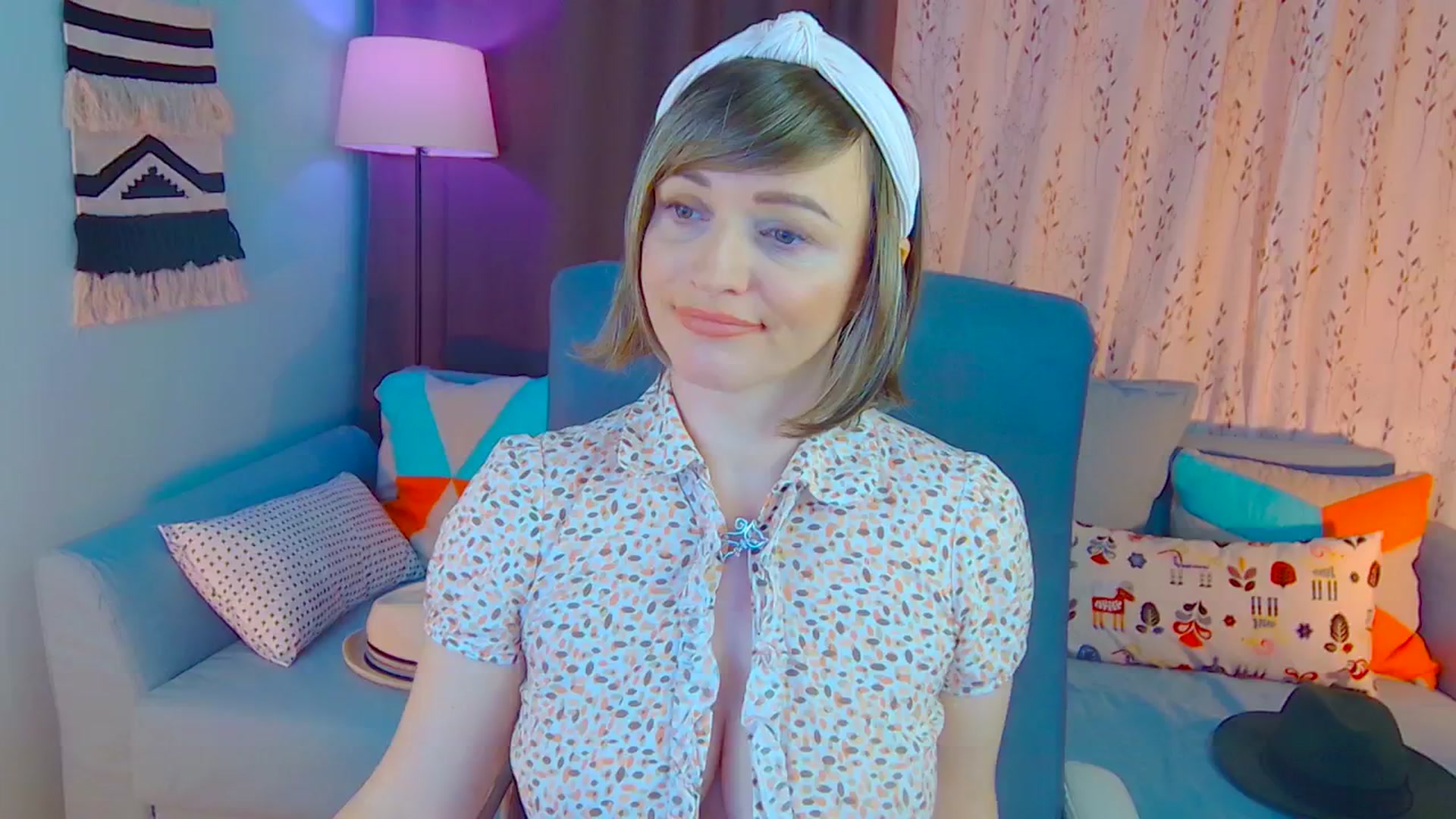 Gallery image thumbnail from SweetDazzle's myfreecams stream on, 01/06/2025, 13:22 image 17 of 20