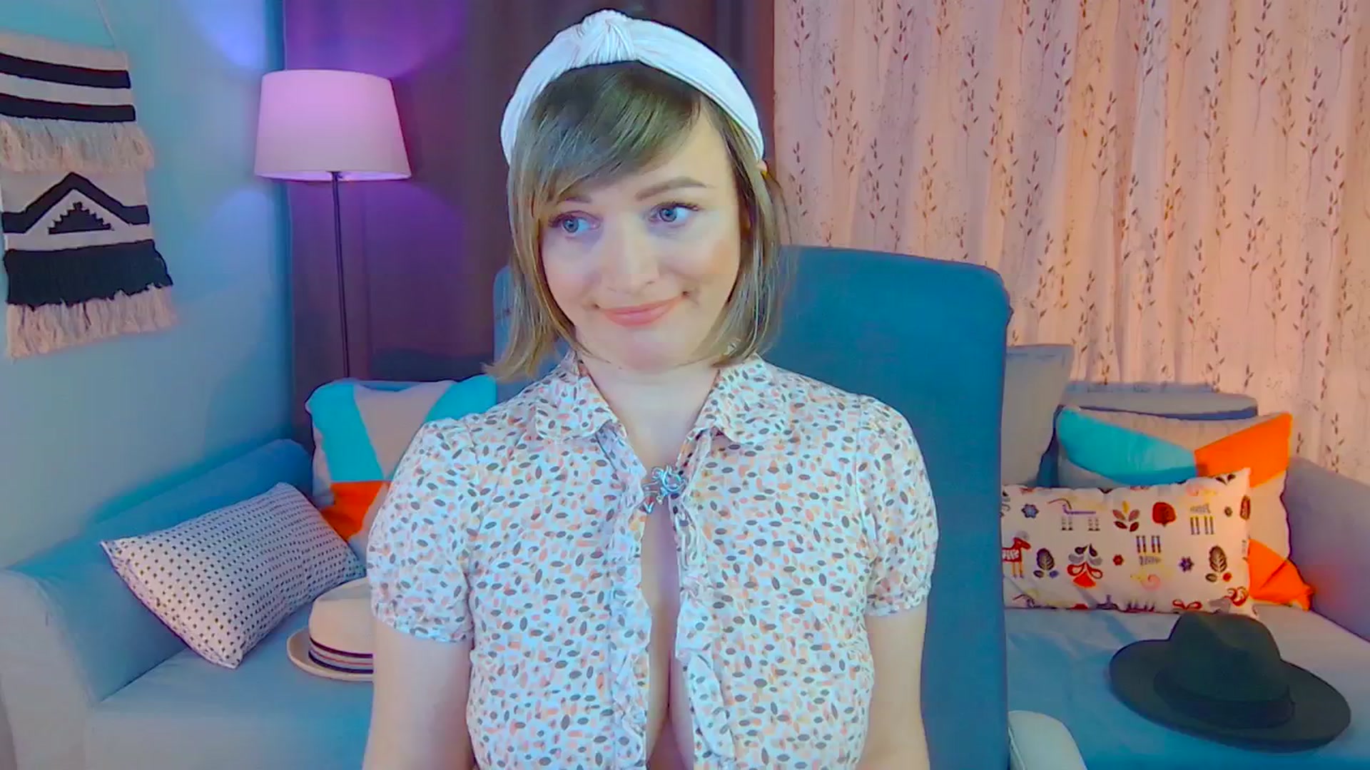 Gallery image thumbnail from SweetDazzle's myfreecams stream on, 01/06/2025, 13:22 image 10 of 20