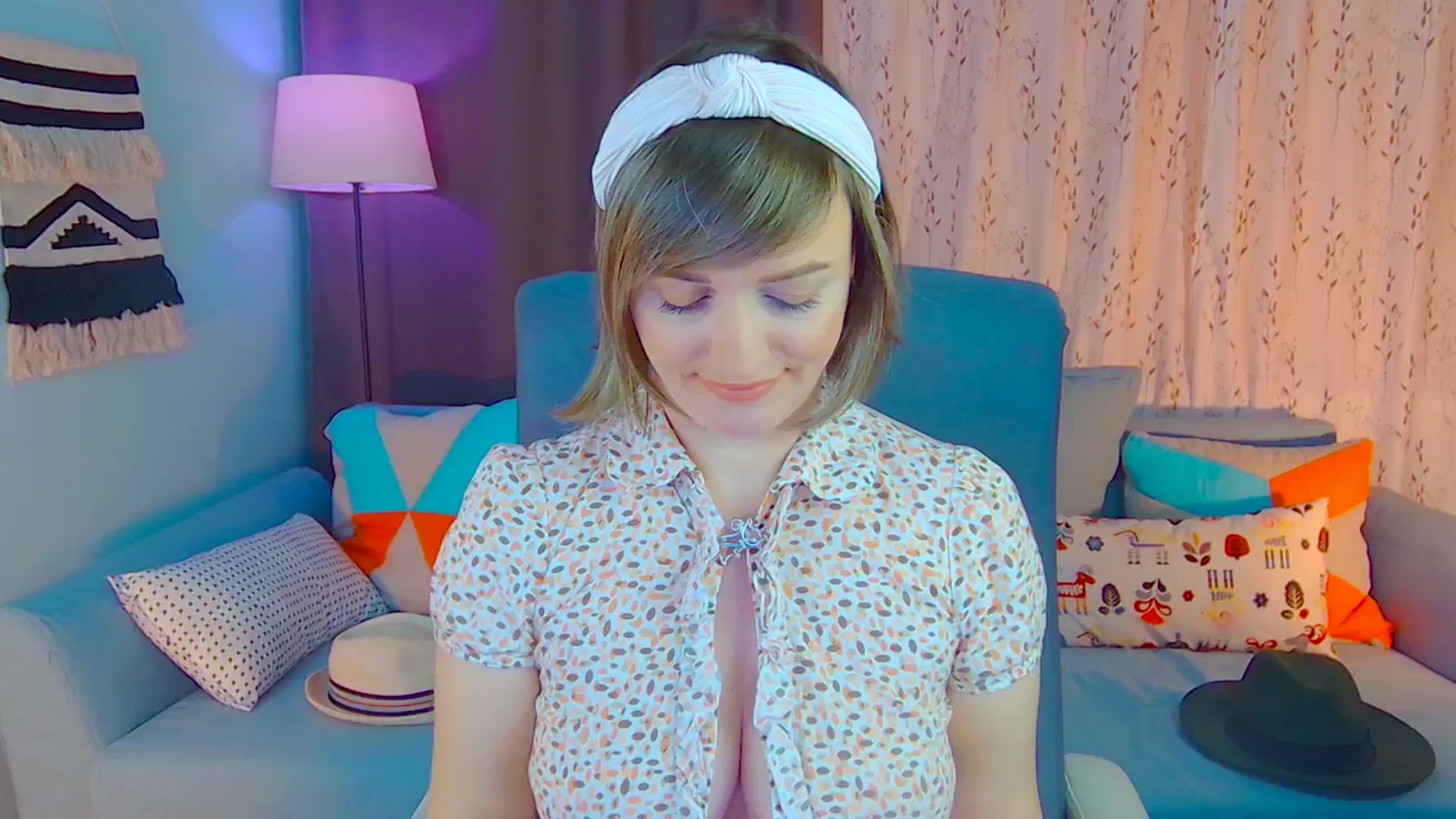 Gallery image thumbnail from SweetDazzle's myfreecams stream on, 01/06/2025, 13:22 image 1 of 20