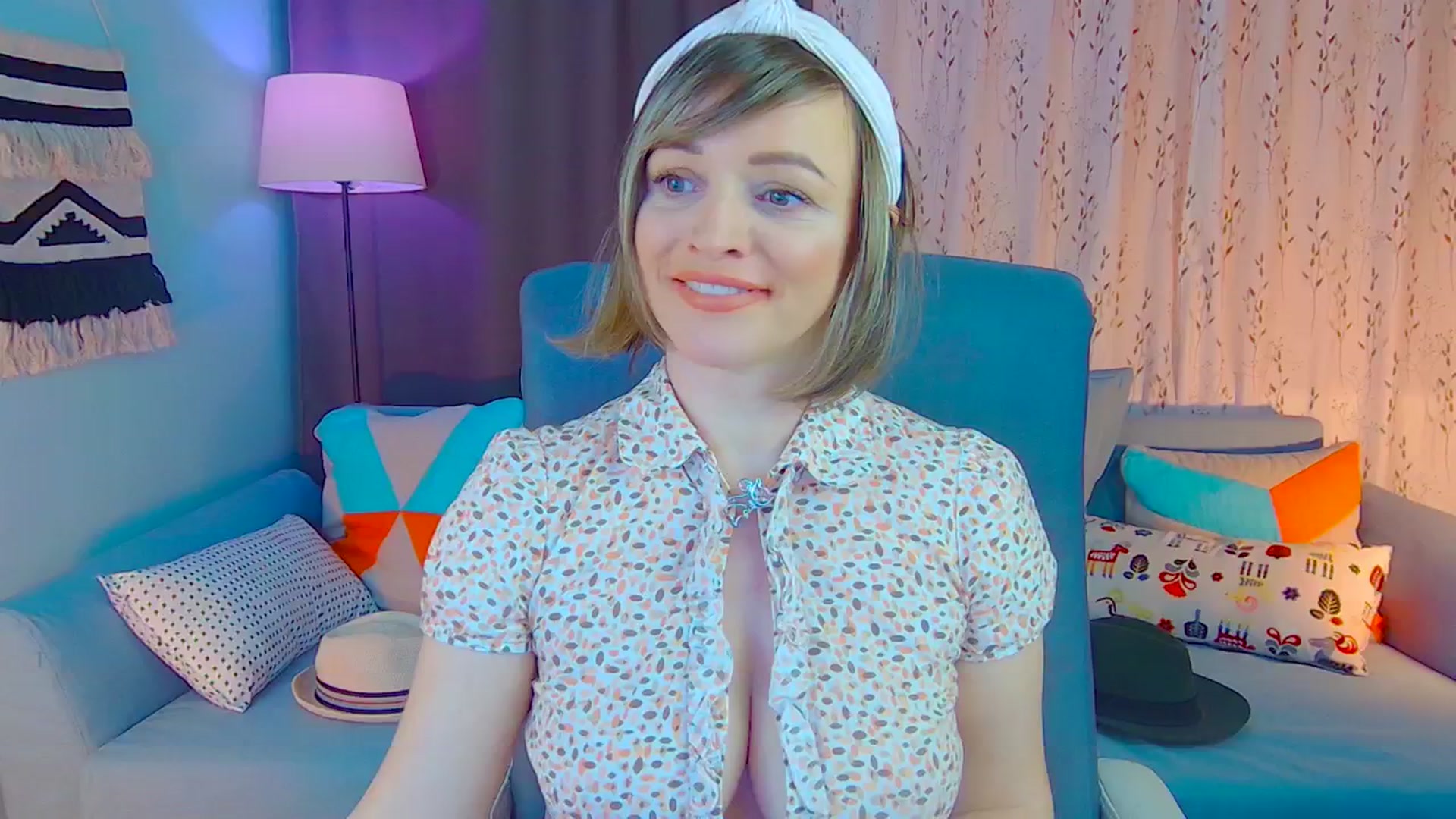 Gallery image thumbnail from SweetDazzle's myfreecams stream on, 01/06/2025, 14:14 image 6 of 20
