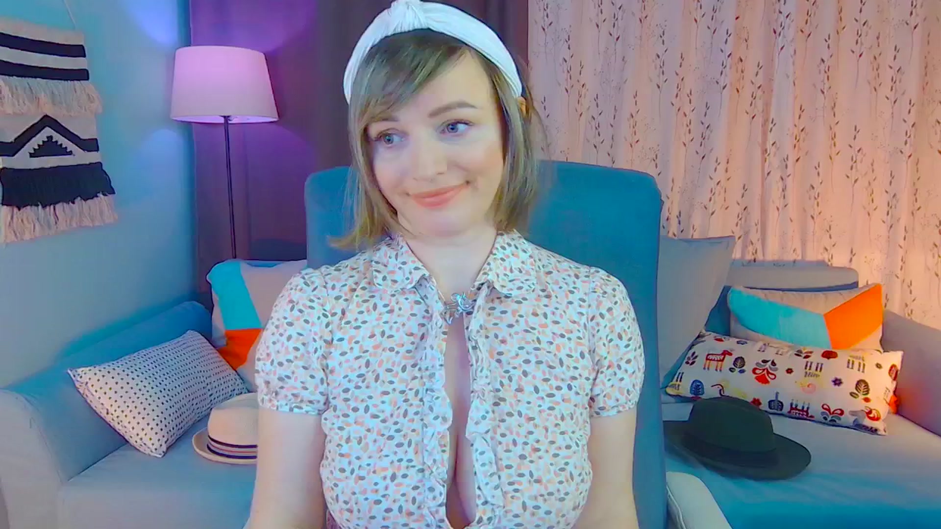 Gallery image thumbnail from SweetDazzle's myfreecams stream on, 01/06/2025, 14:14 image 1 of 20