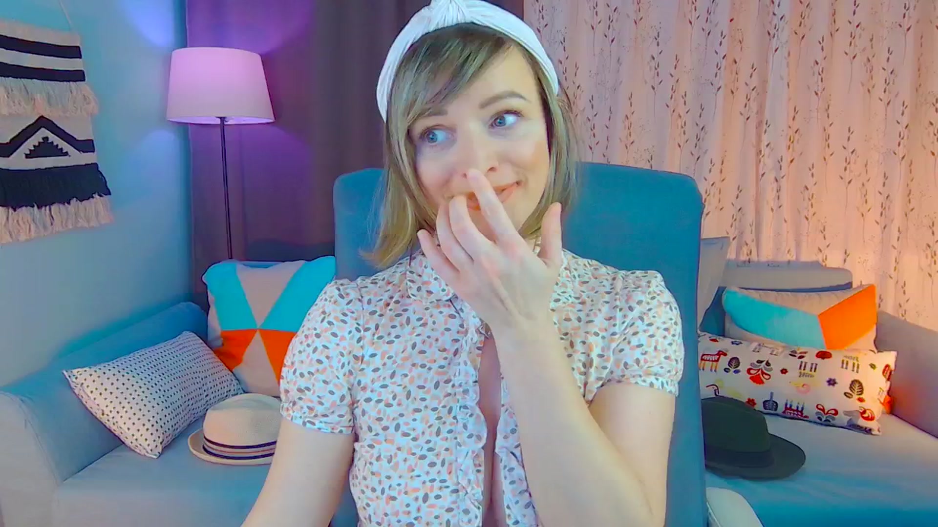 Gallery image thumbnail from SweetDazzle's myfreecams stream on, 01/06/2025, 14:14 image 11 of 20