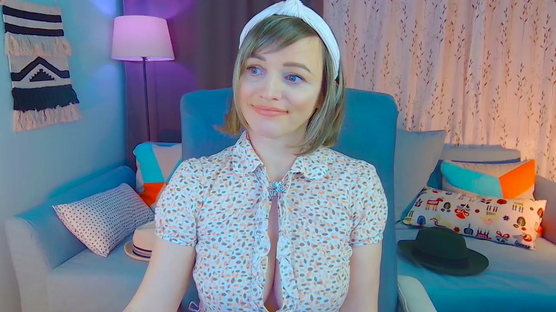 Gallery image thumbnail from SweetDazzle's myfreecams stream on, 01/06/2025, 17:38 image 3 of 20