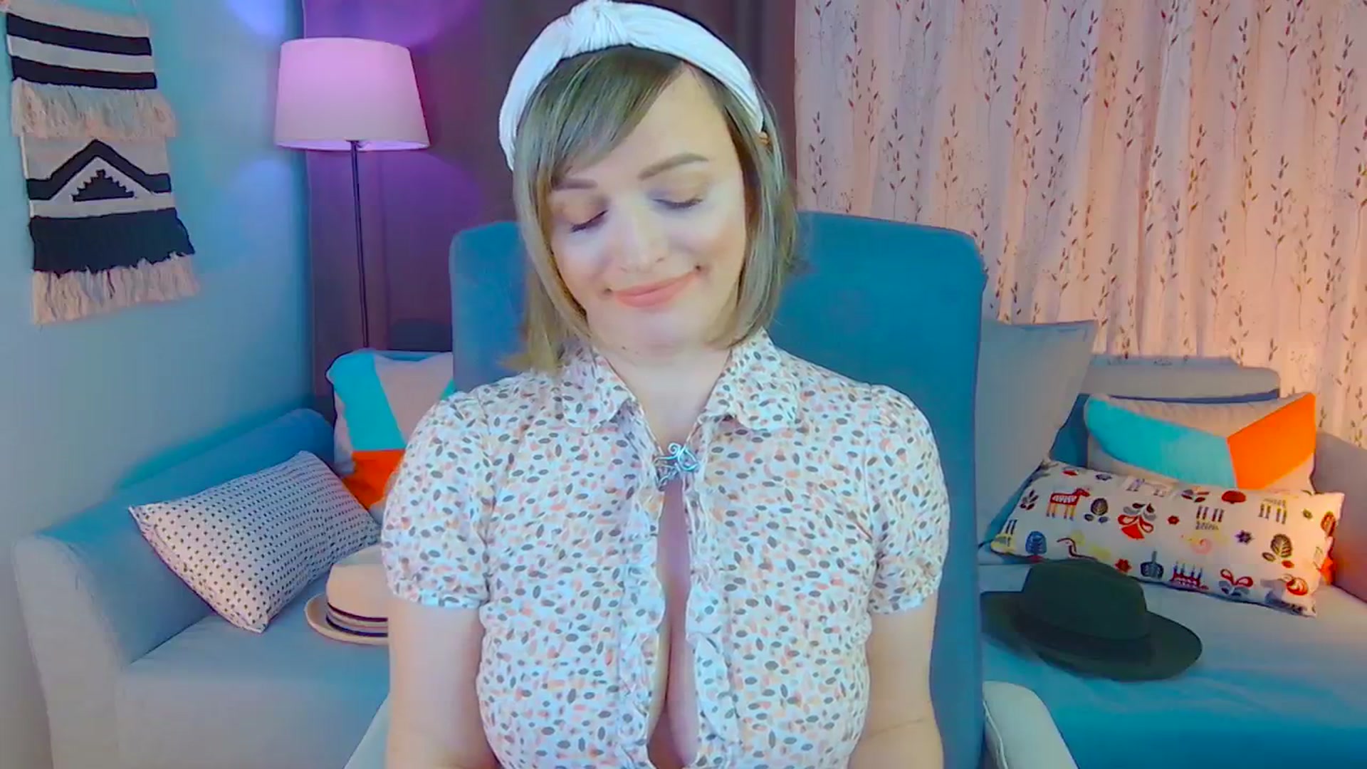 Gallery image thumbnail from SweetDazzle's myfreecams stream on, 01/06/2025, 17:38 image 2 of 20