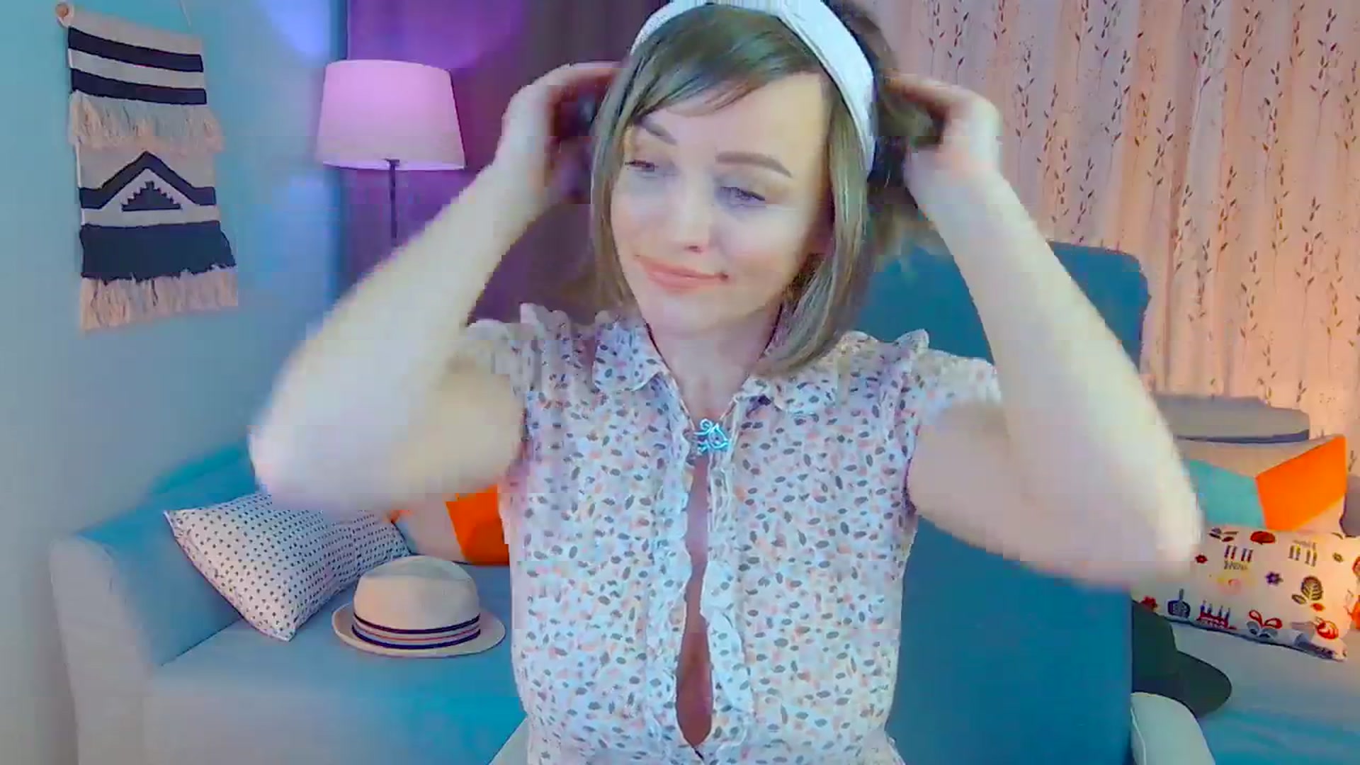 Gallery image thumbnail from SweetDazzle's myfreecams stream on, 01/06/2025, 17:38 image 17 of 20