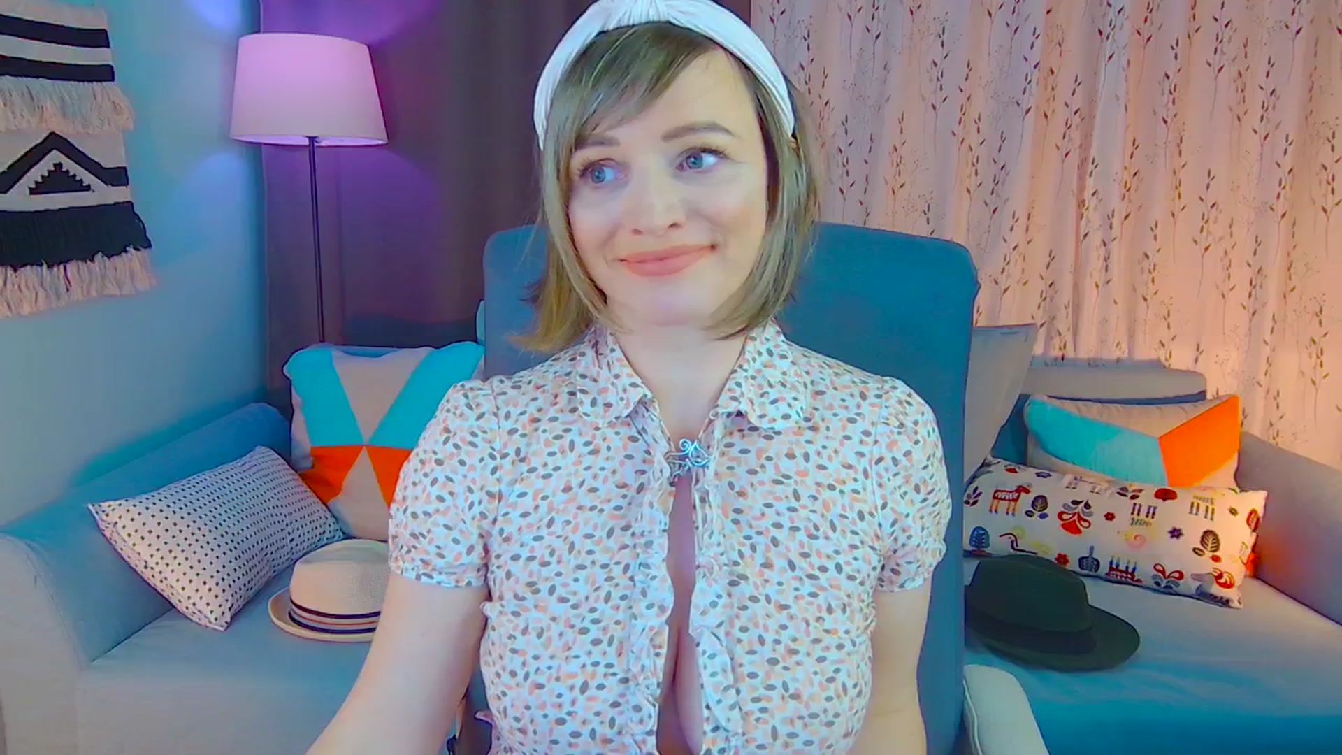 Gallery image thumbnail from SweetDazzle's myfreecams stream on, 01/06/2025, 17:38 image 6 of 20