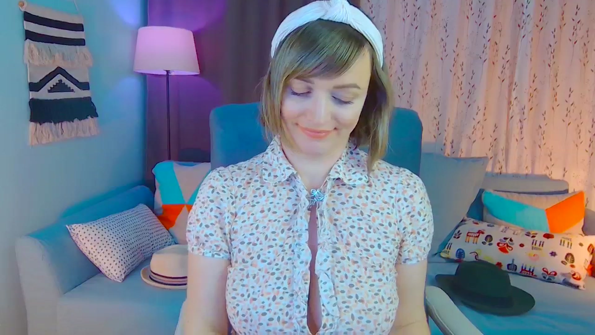 Gallery image thumbnail from SweetDazzle's myfreecams stream on, 01/06/2025, 17:38 image 18 of 20