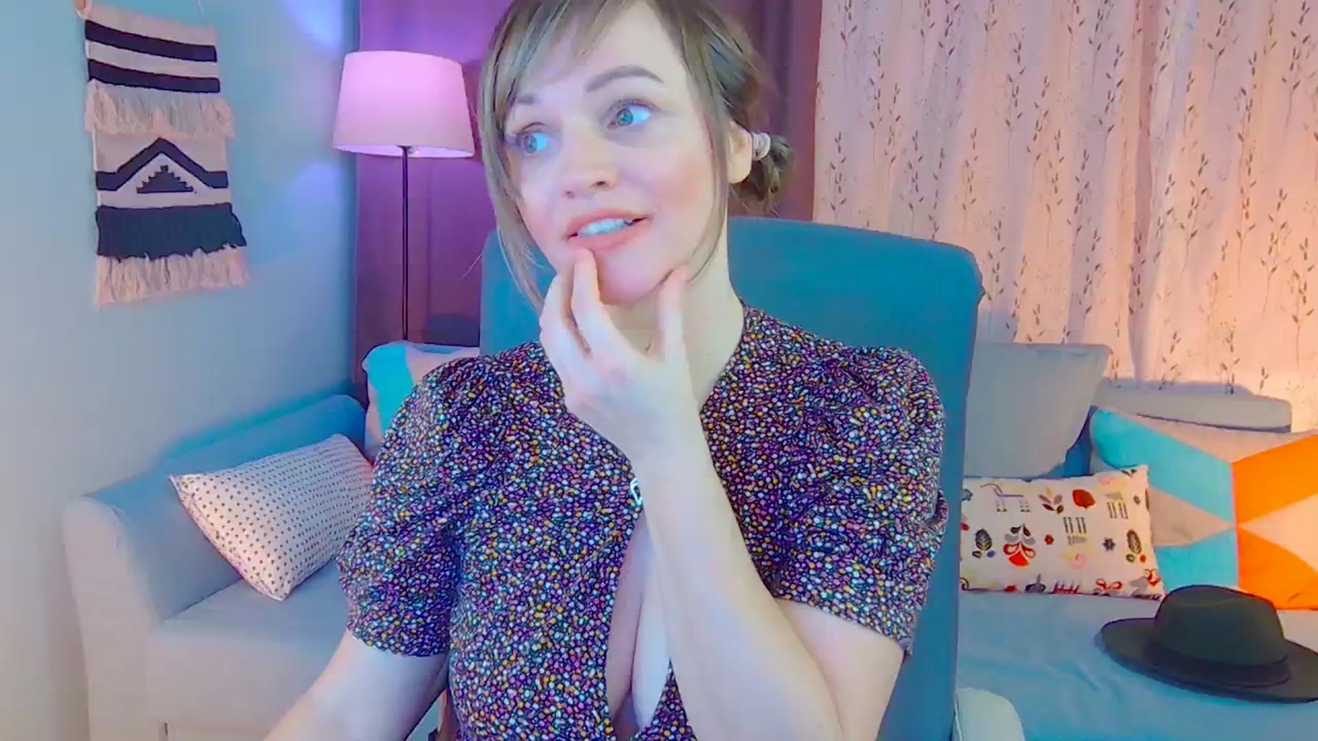Gallery image thumbnail from SweetDazzle's myfreecams stream on, 01/14/2025, 01:46 image 2 of 20
