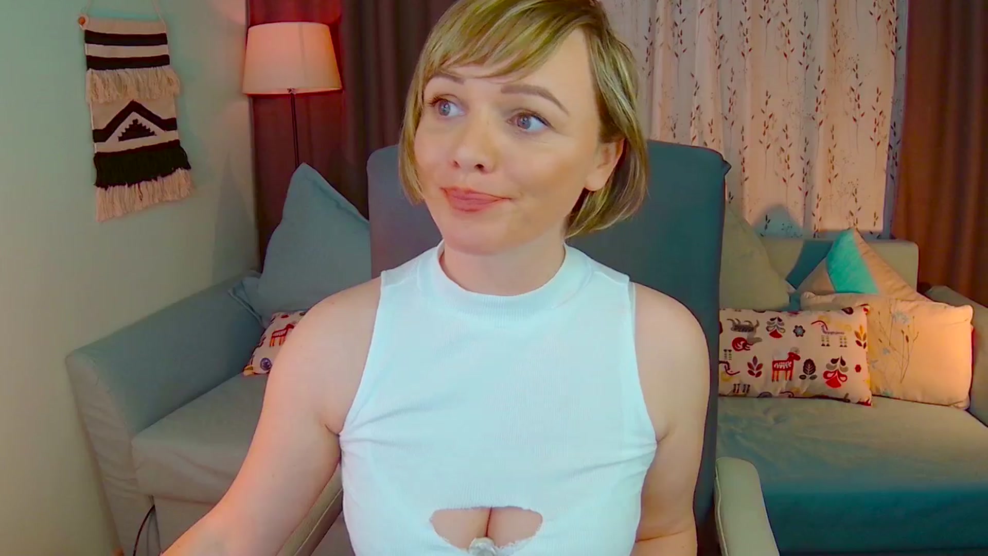 Gallery image thumbnail from SweetDazzle's myfreecams stream on, 02/17/2025, 17:17 image 15 of 20