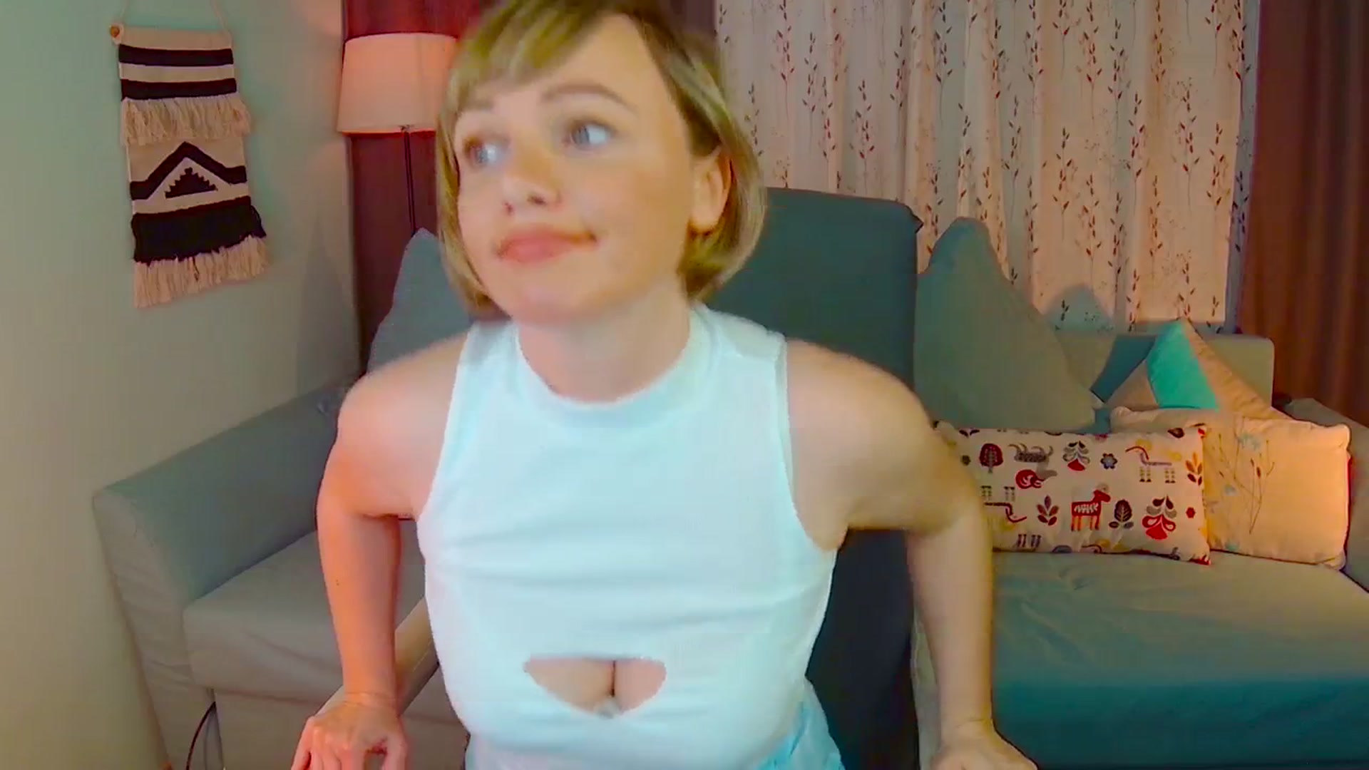 Gallery image thumbnail from SweetDazzle's myfreecams stream on, 02/17/2025, 17:17 image 3 of 20