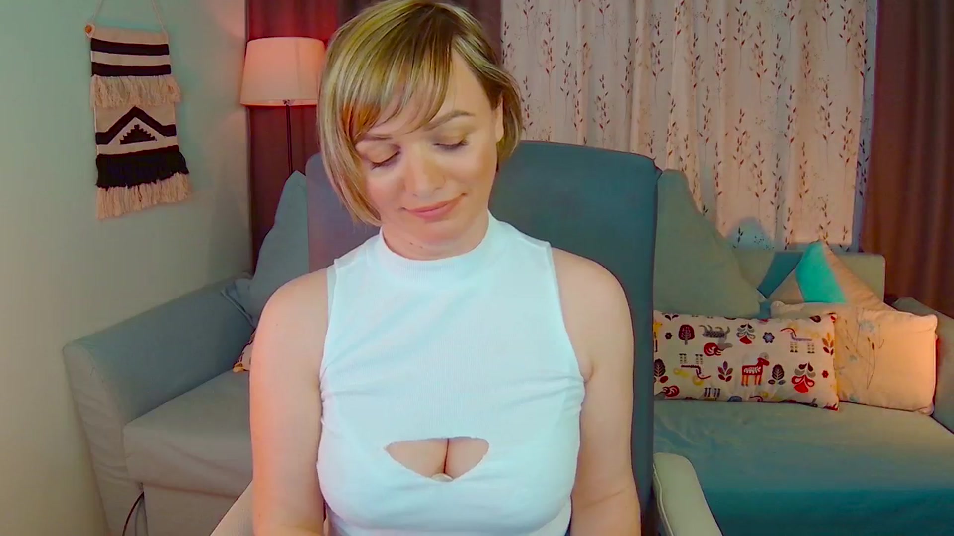 Gallery image thumbnail from SweetDazzle's myfreecams stream on, 02/17/2025, 21:29 image 20 of 20