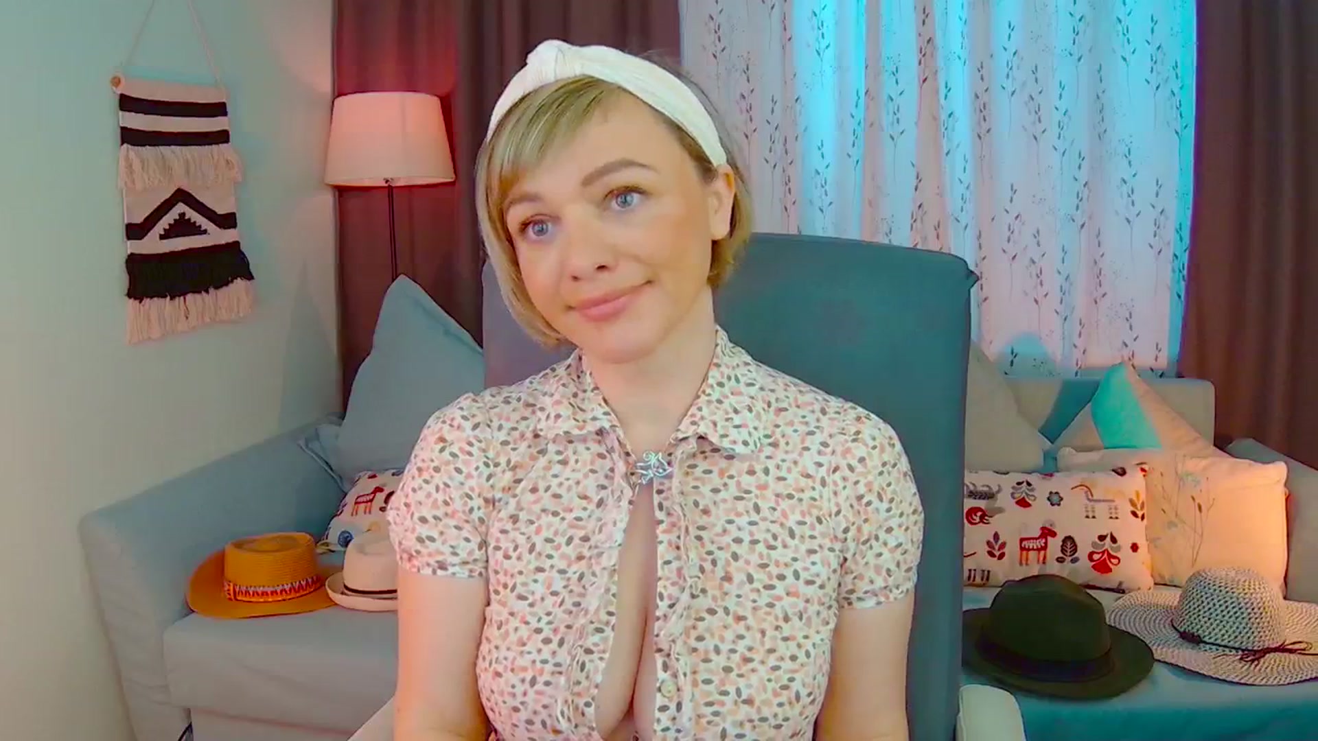Gallery image thumbnail from SweetDazzle's myfreecams stream on, 02/18/2025, 08:34 image 3 of 20