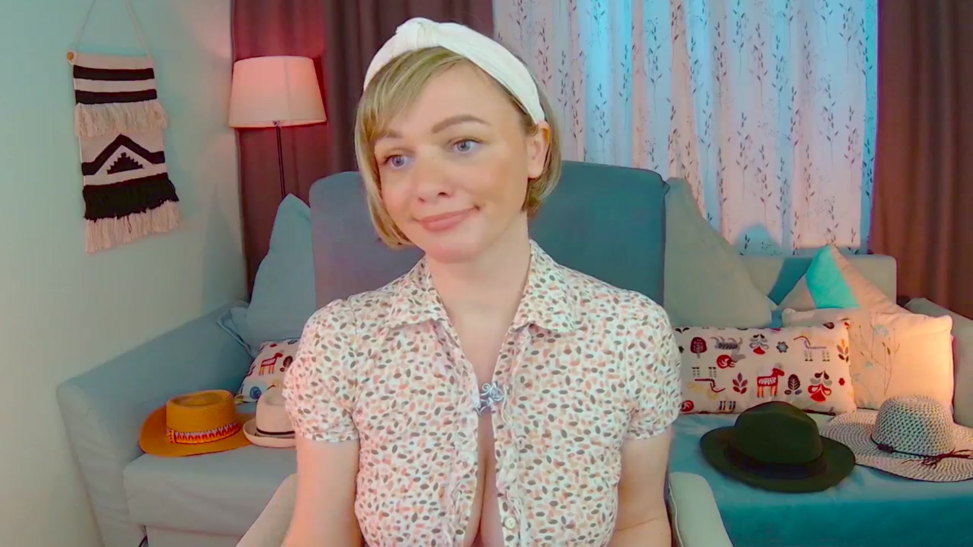 Gallery image thumbnail from SweetDazzle's myfreecams stream on, 02/18/2025, 14:14 image 17 of 20