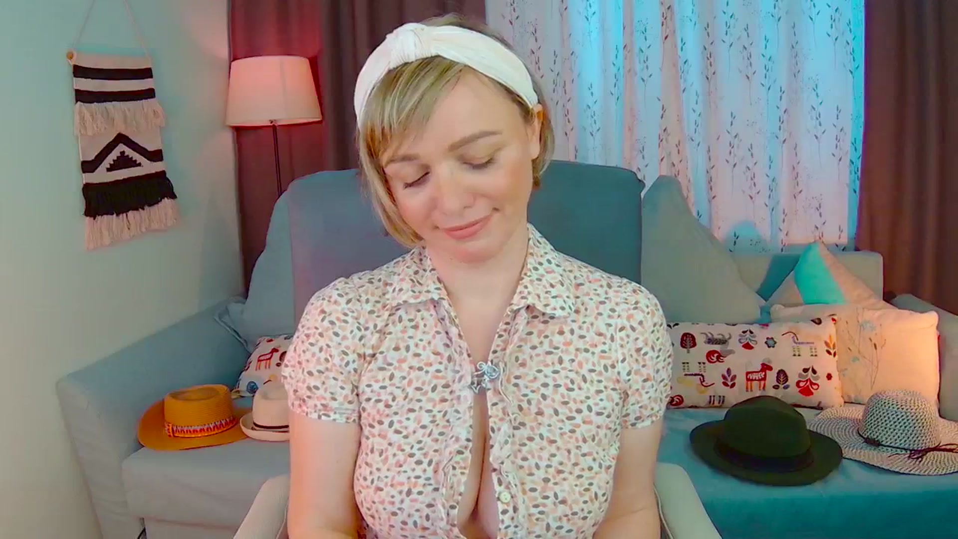 Gallery image thumbnail from SweetDazzle's myfreecams stream on, 02/18/2025, 14:14 image 4 of 20