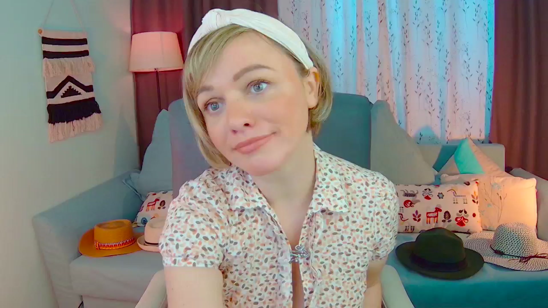 Gallery image thumbnail from SweetDazzle's myfreecams stream on, 02/18/2025, 14:14 image 1 of 20