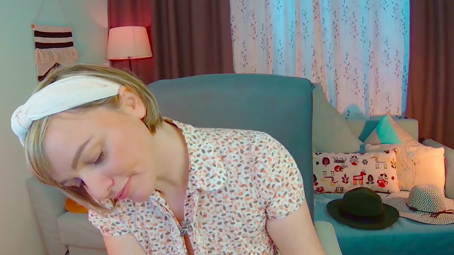 Gallery image thumbnail from SweetDazzle's myfreecams stream on, 02/18/2025, 14:14 image 10 of 20