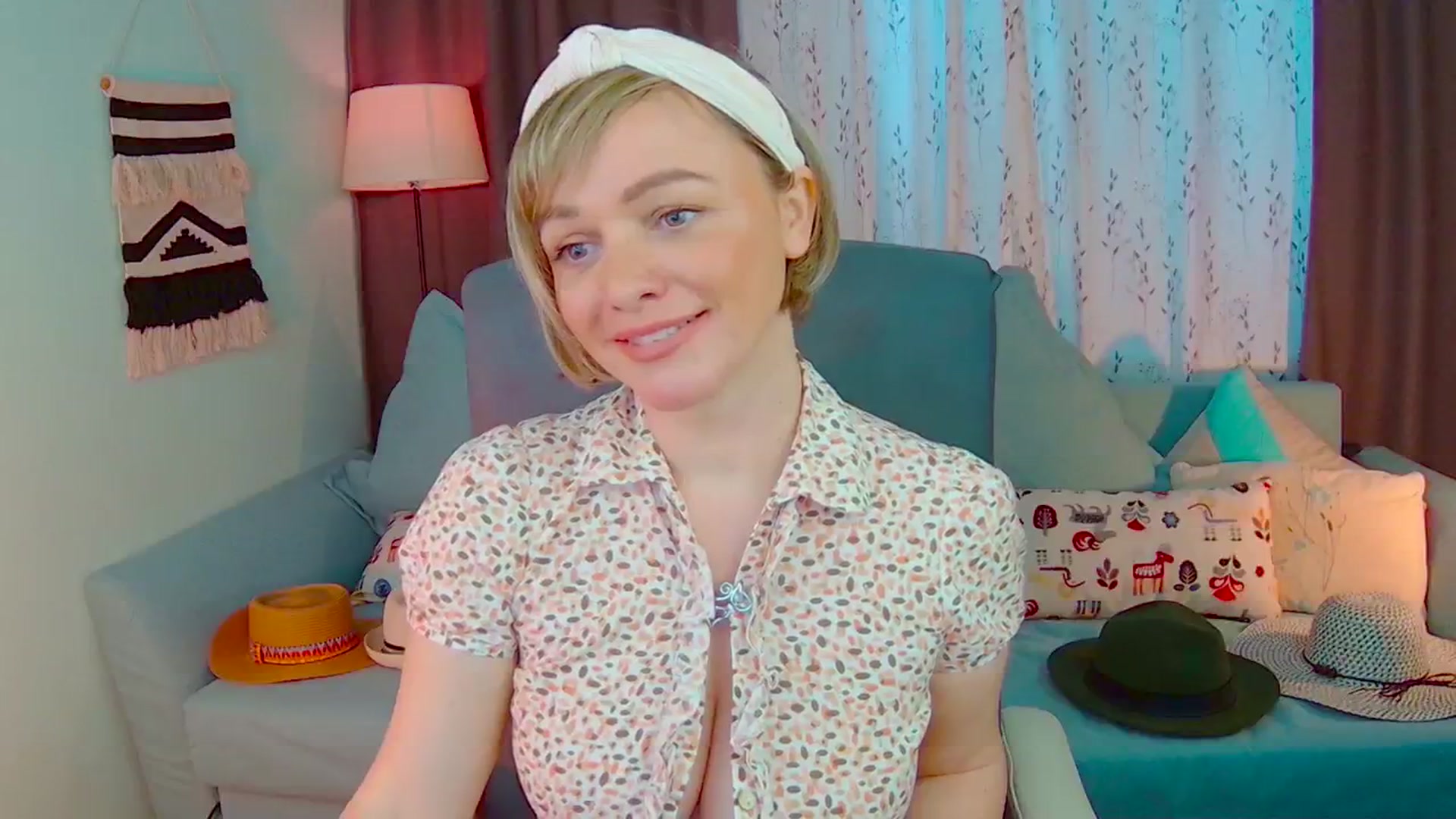 Gallery image thumbnail from SweetDazzle's myfreecams stream on, 02/18/2025, 14:14 image 15 of 20