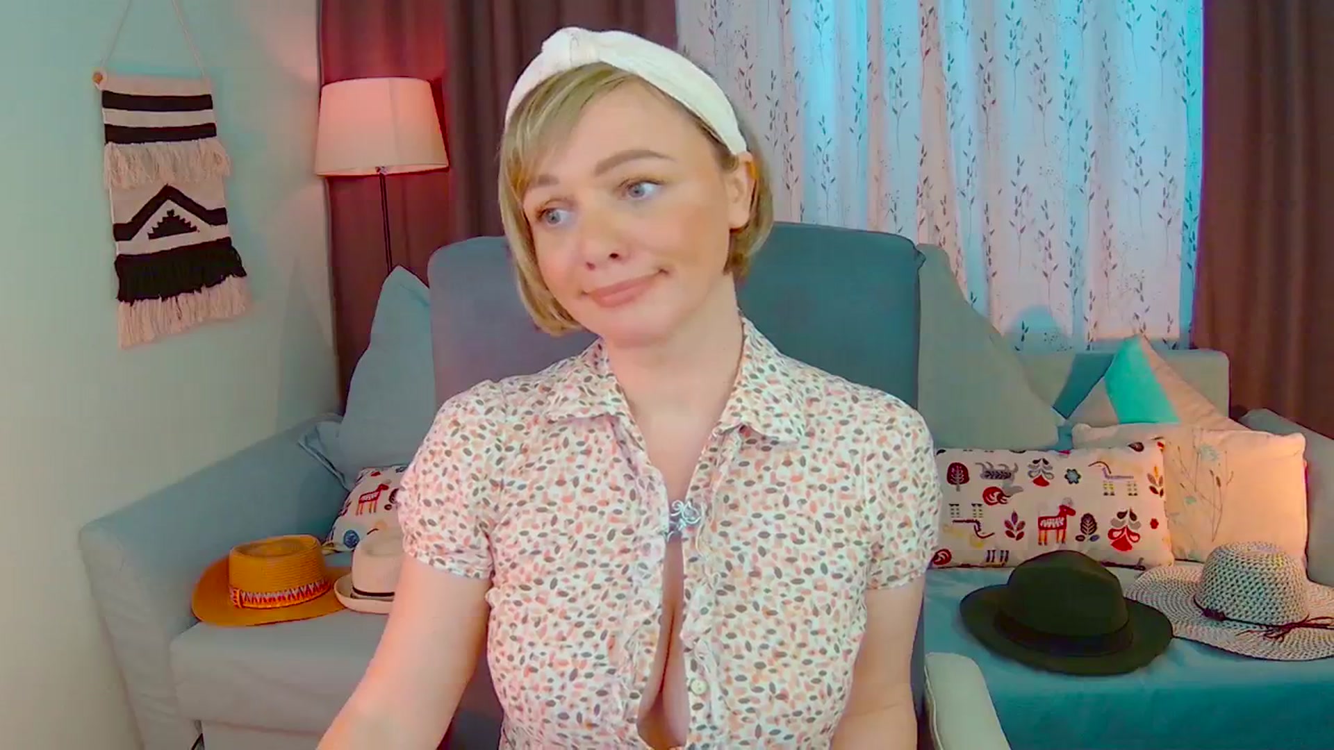 Gallery image thumbnail from SweetDazzle's myfreecams stream on, 02/18/2025, 14:14 image 7 of 20