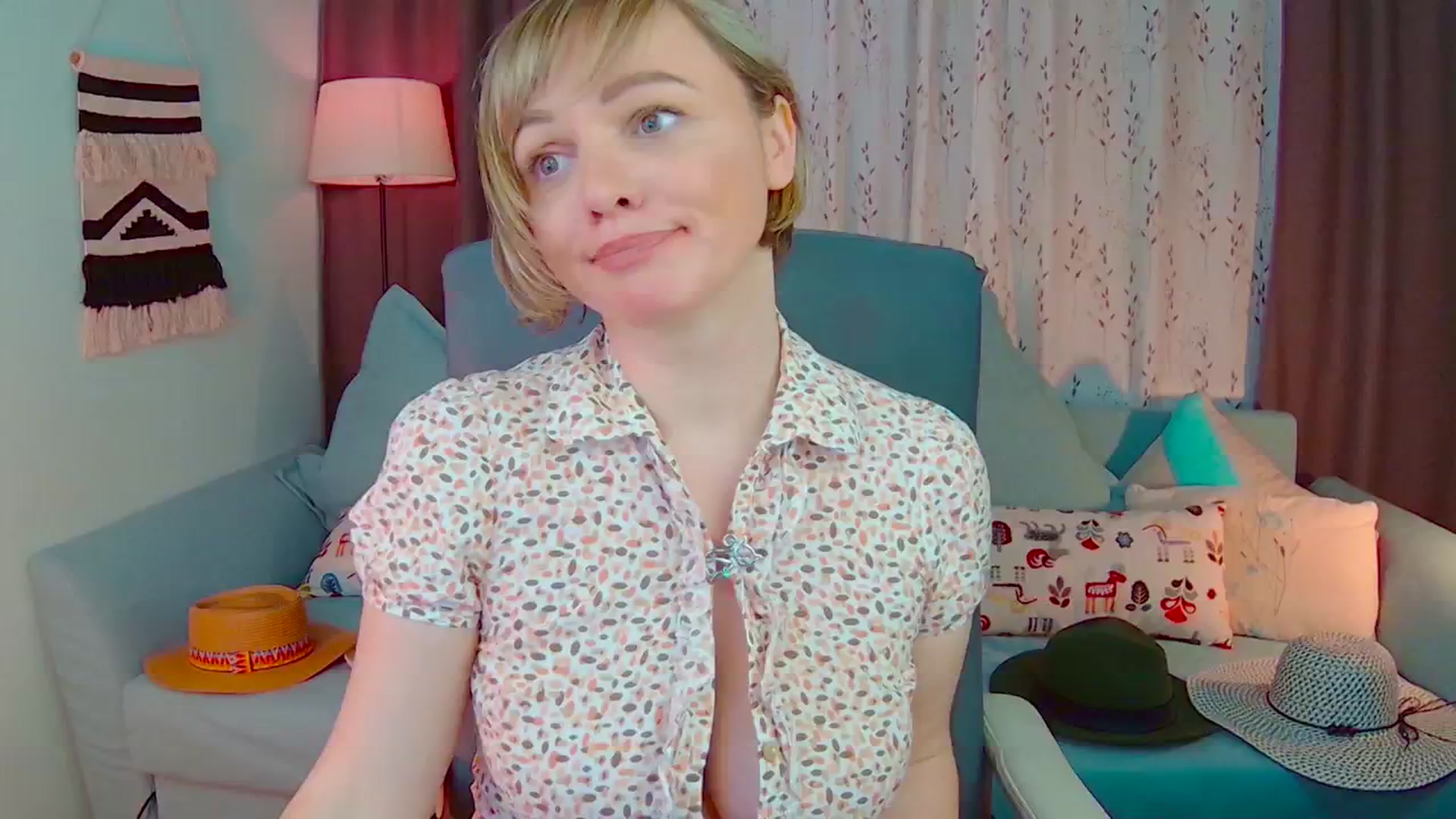 Gallery image thumbnail from SweetDazzle's myfreecams stream on, 02/18/2025, 16:49 image 12 of 20
