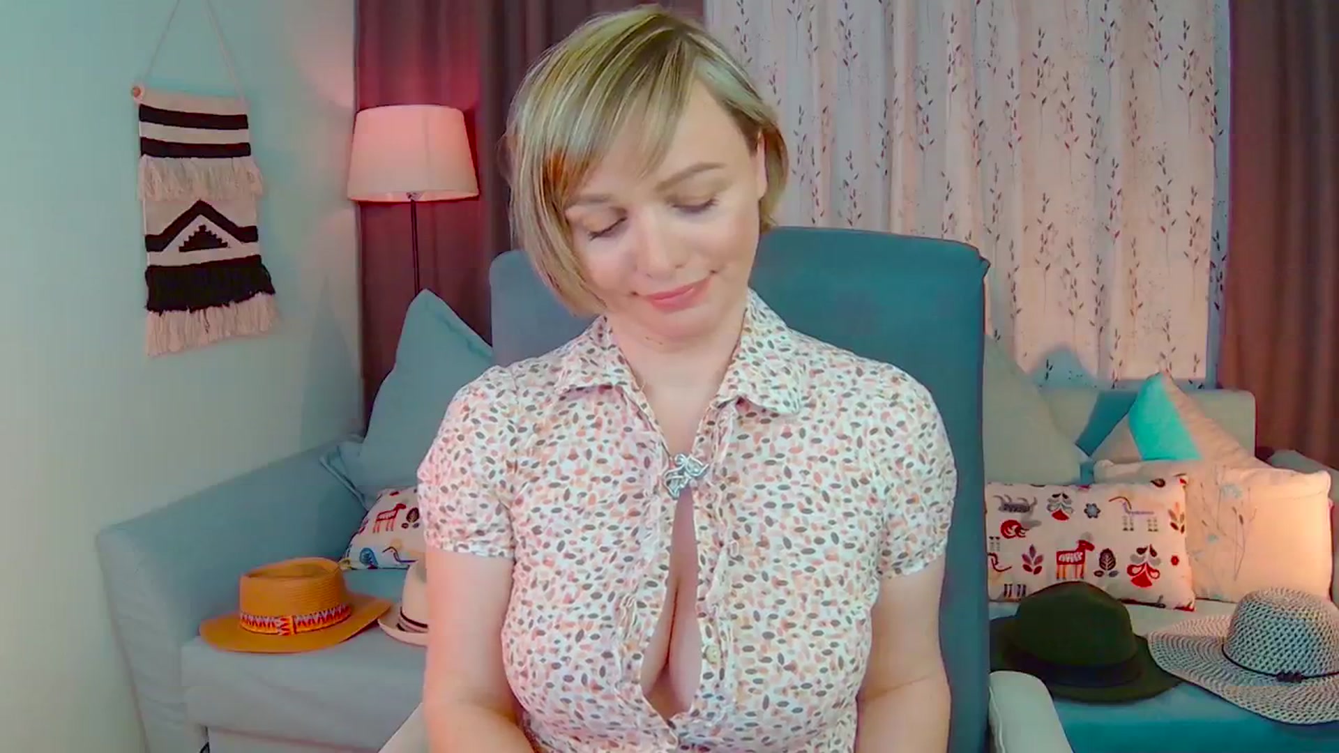 Gallery image thumbnail from SweetDazzle's myfreecams stream on, 02/18/2025, 17:34 image 6 of 20