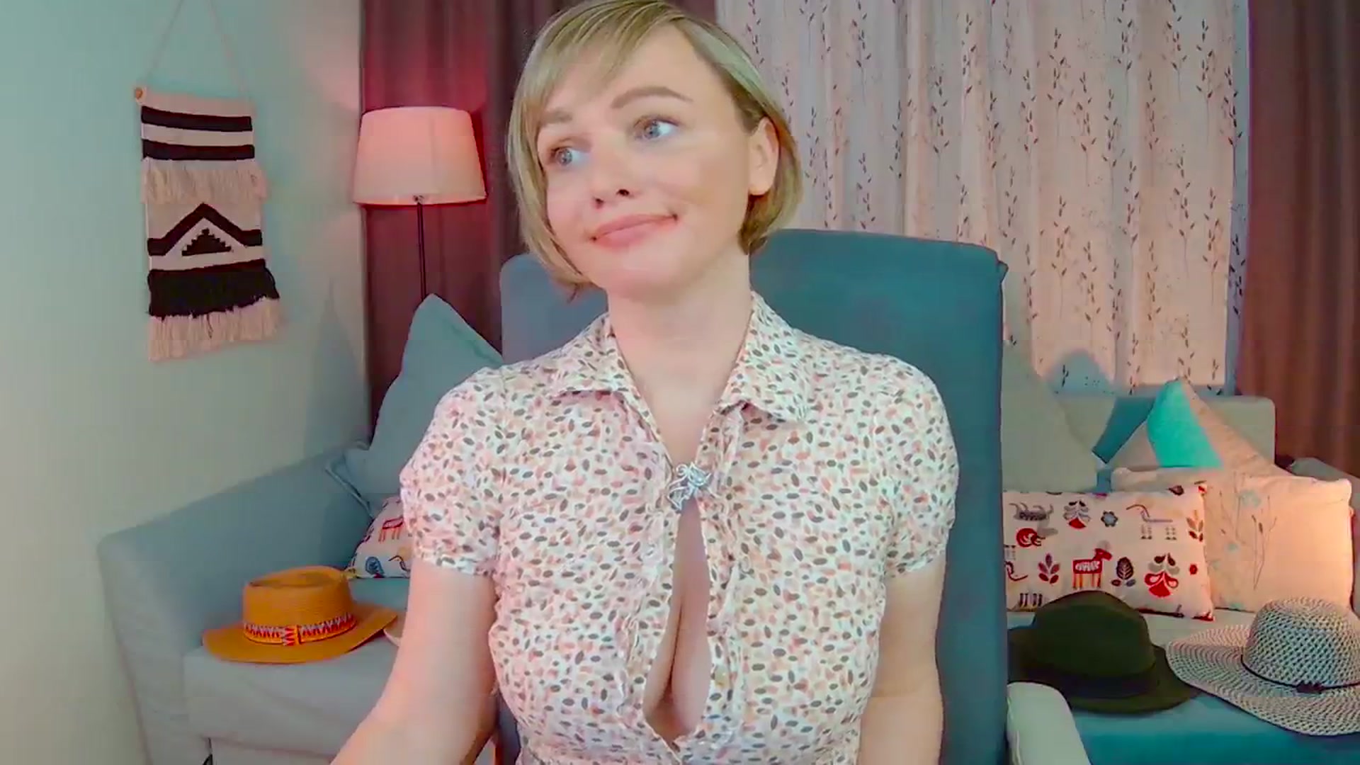 Gallery image thumbnail from SweetDazzle's myfreecams stream on, 02/18/2025, 17:34 image 5 of 20