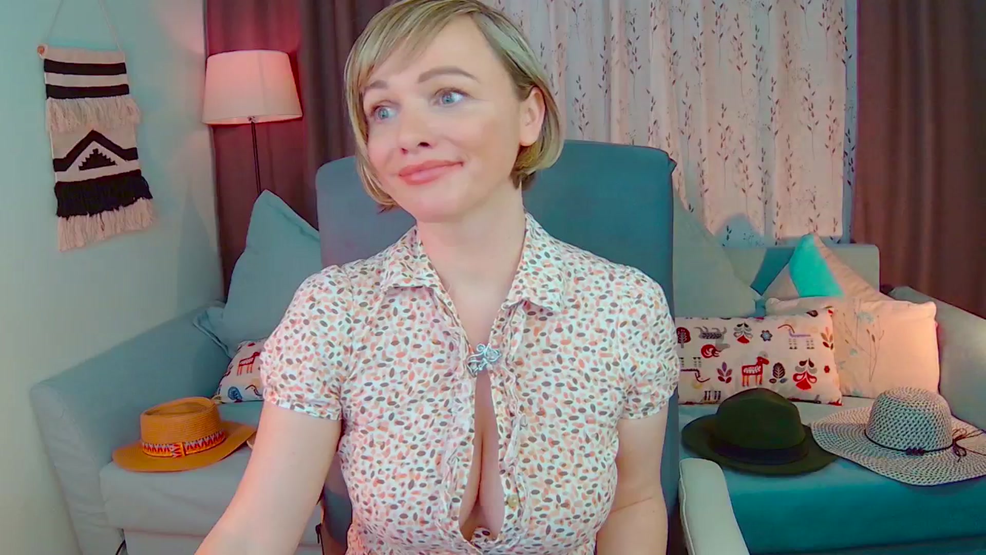 Gallery image thumbnail from SweetDazzle's myfreecams stream on, 02/18/2025, 18:30 image 3 of 20
