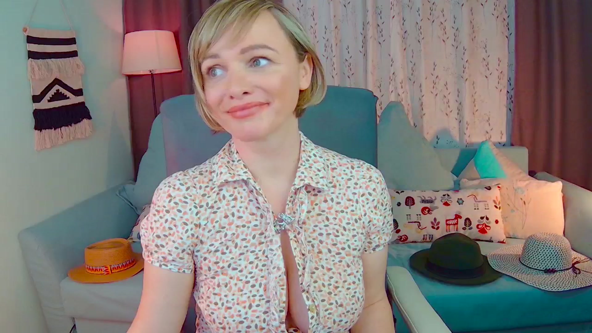 Gallery image thumbnail from SweetDazzle's myfreecams stream on, 02/18/2025, 18:30 image 7 of 20