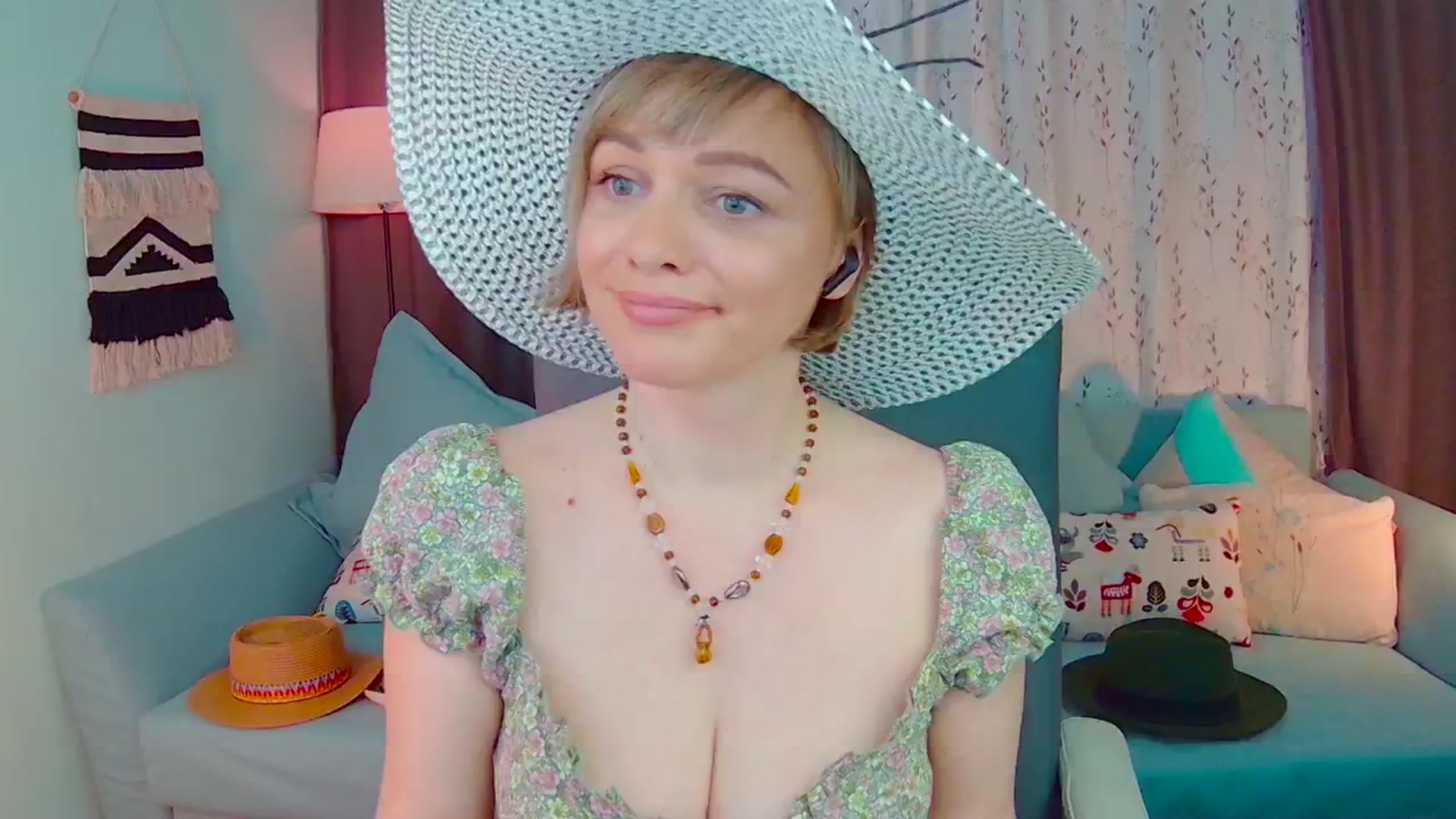 Gallery image thumbnail from SweetDazzle's myfreecams stream on, 02/19/2025, 17:06 image 11 of 20