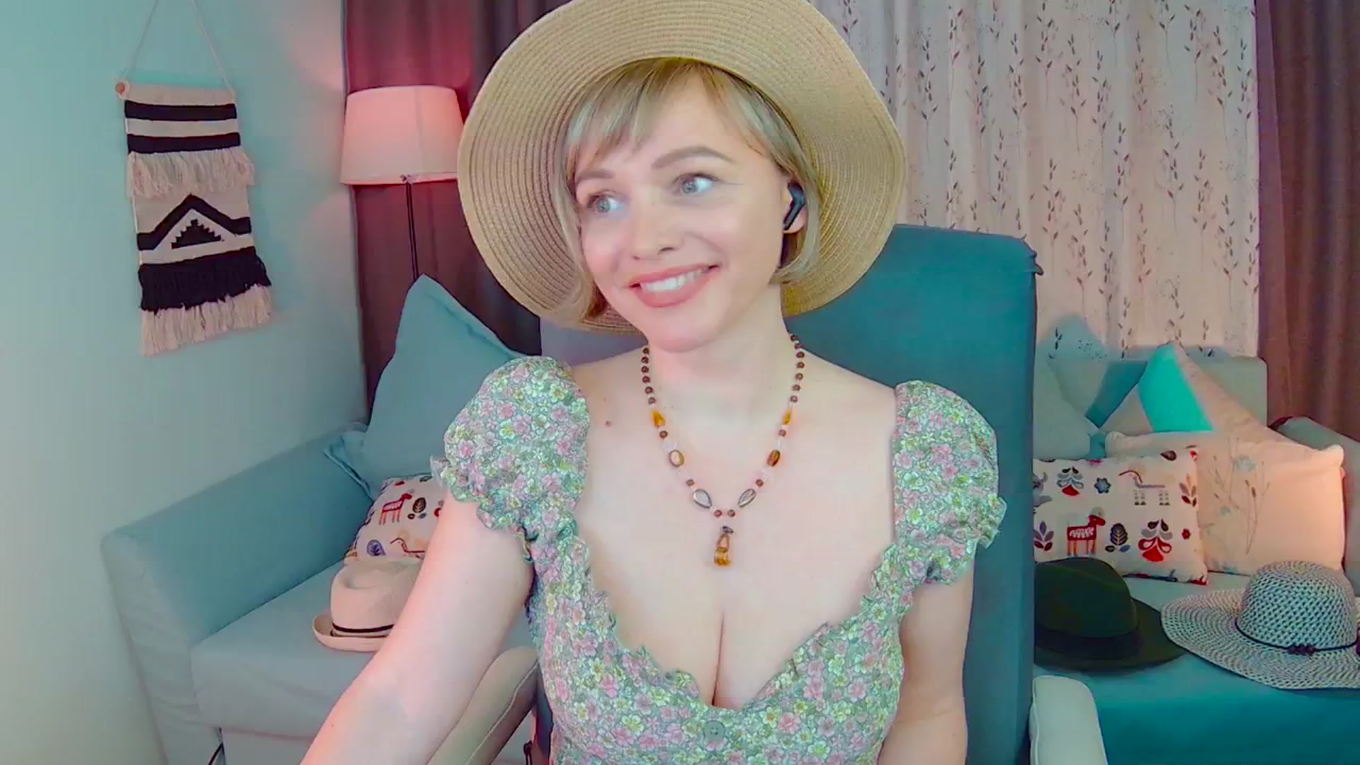 Gallery image thumbnail from SweetDazzle's myfreecams stream on, 02/19/2025, 19:59 image 20 of 20