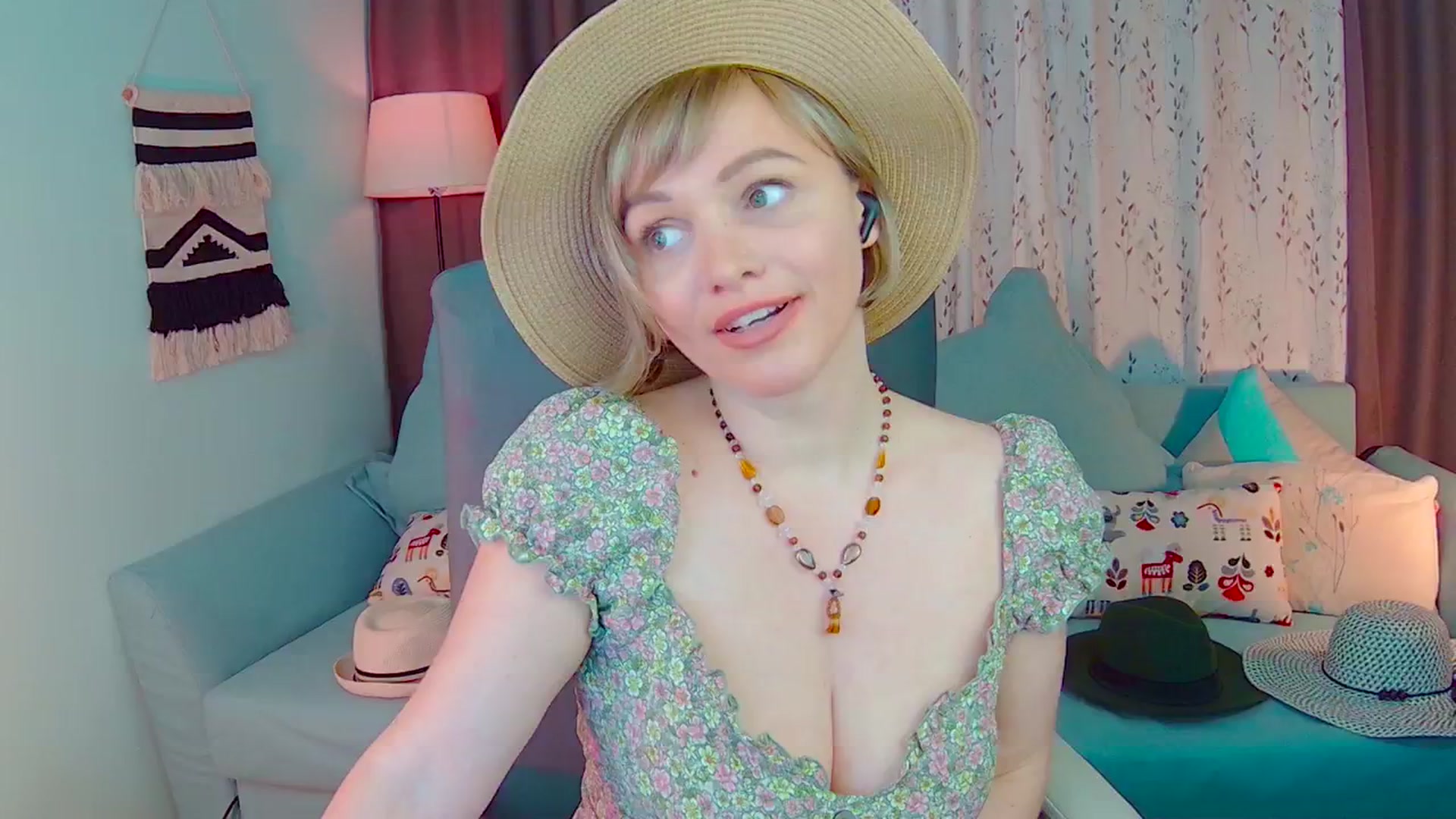 Gallery image thumbnail from SweetDazzle's myfreecams stream on, 02/19/2025, 19:59 image 12 of 20
