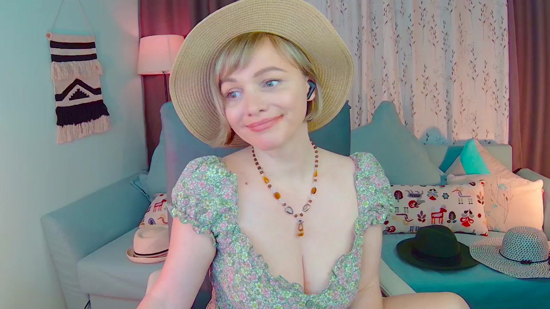 Gallery image thumbnail from SweetDazzle's myfreecams stream on, 02/19/2025, 19:59 image 11 of 20