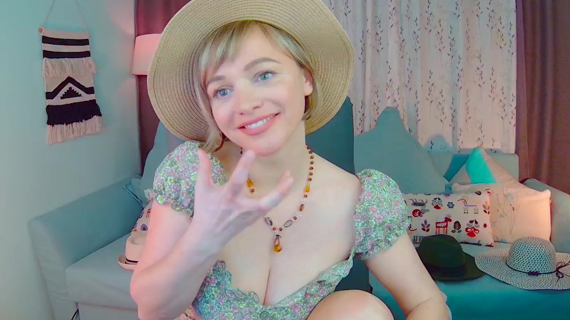 Gallery image thumbnail from SweetDazzle's myfreecams stream on, 02/19/2025, 20:56 image 4 of 20
