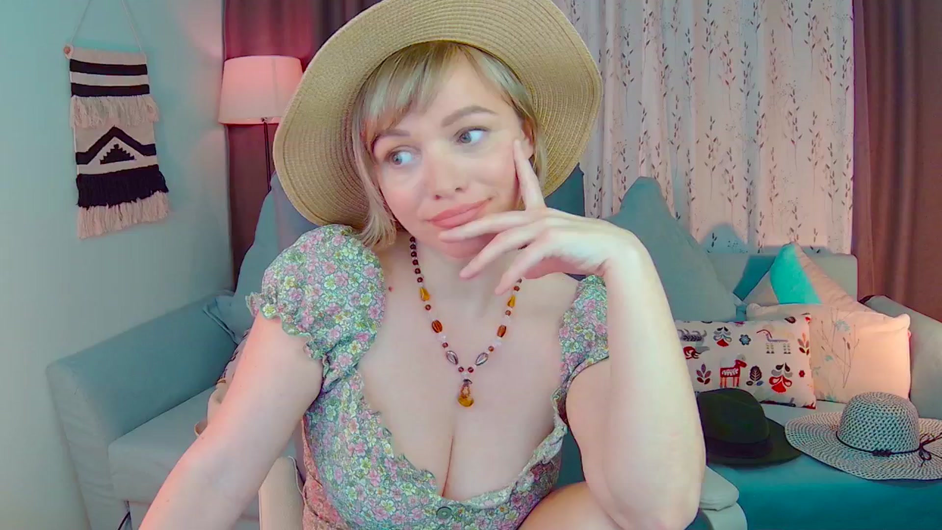 Gallery image thumbnail from SweetDazzle's myfreecams stream on, 02/19/2025, 20:56 image 8 of 20