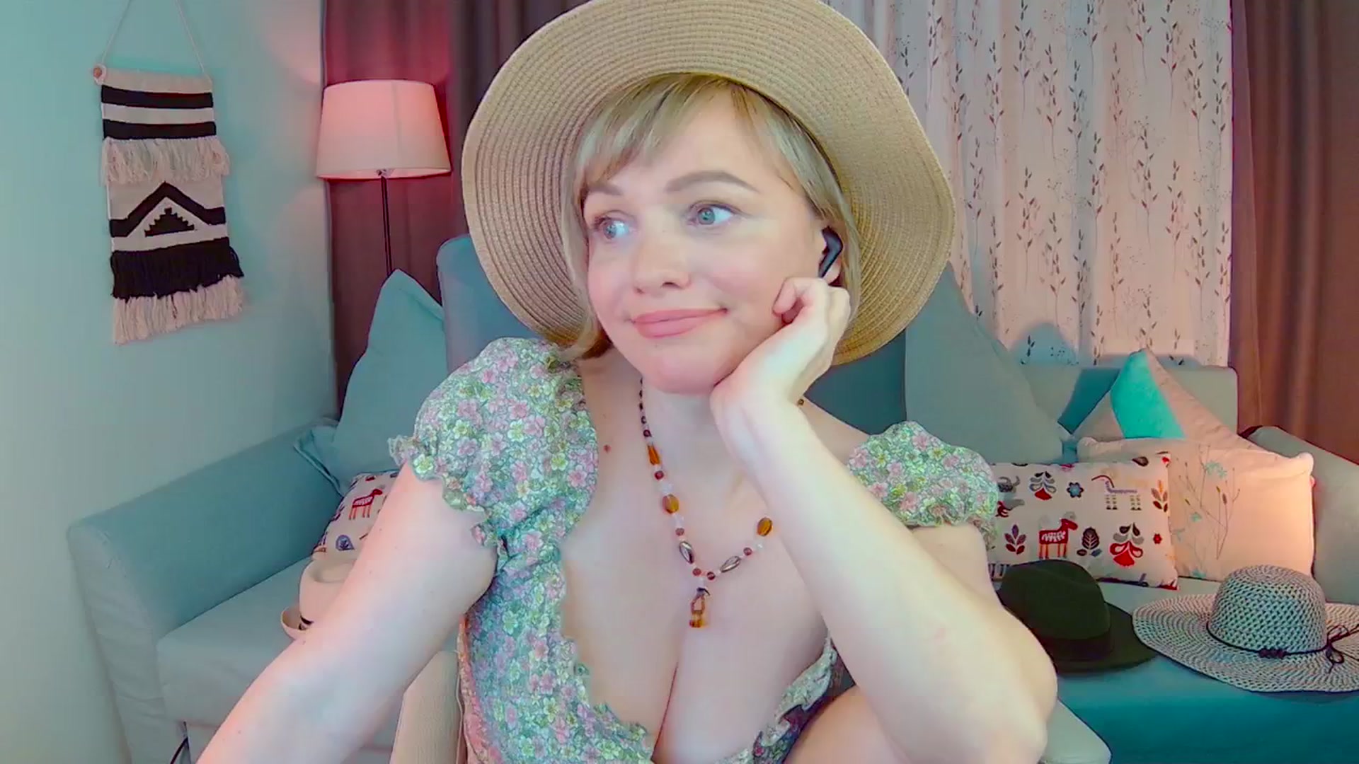 Gallery image thumbnail from SweetDazzle's myfreecams stream on, 02/19/2025, 20:56 image 19 of 20