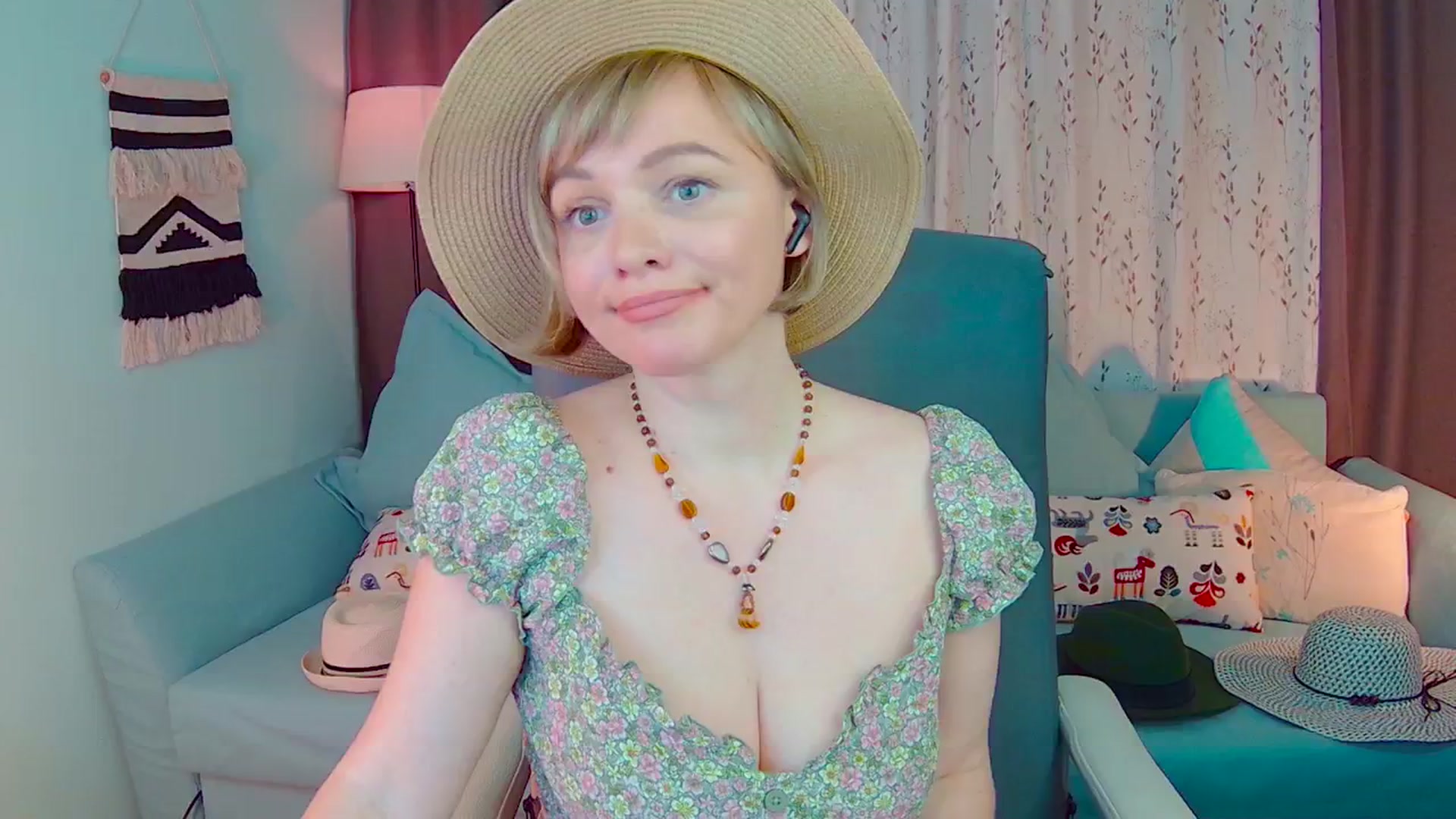 Gallery image thumbnail from SweetDazzle's myfreecams stream on, 02/19/2025, 22:20 image 9 of 20