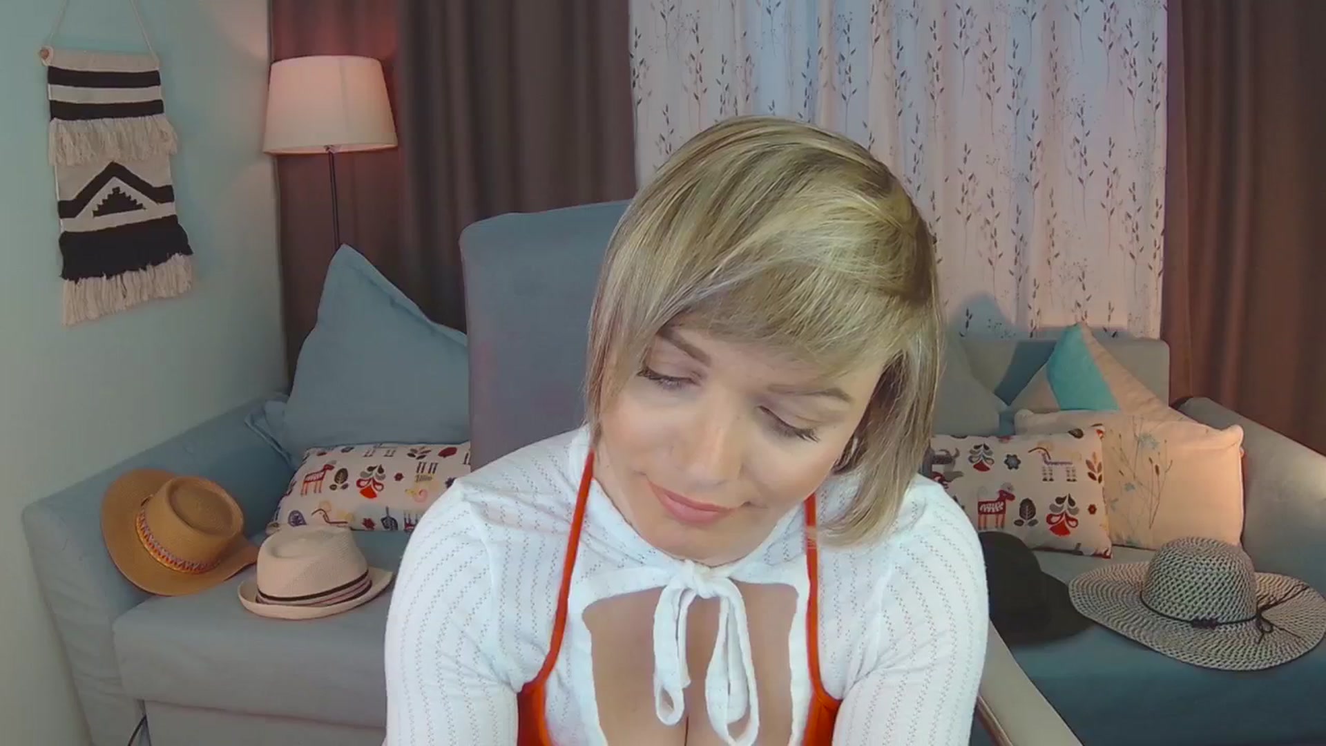 Gallery image thumbnail from SweetDazzle's myfreecams stream on, 02/21/2025, 15:16 image 13 of 20