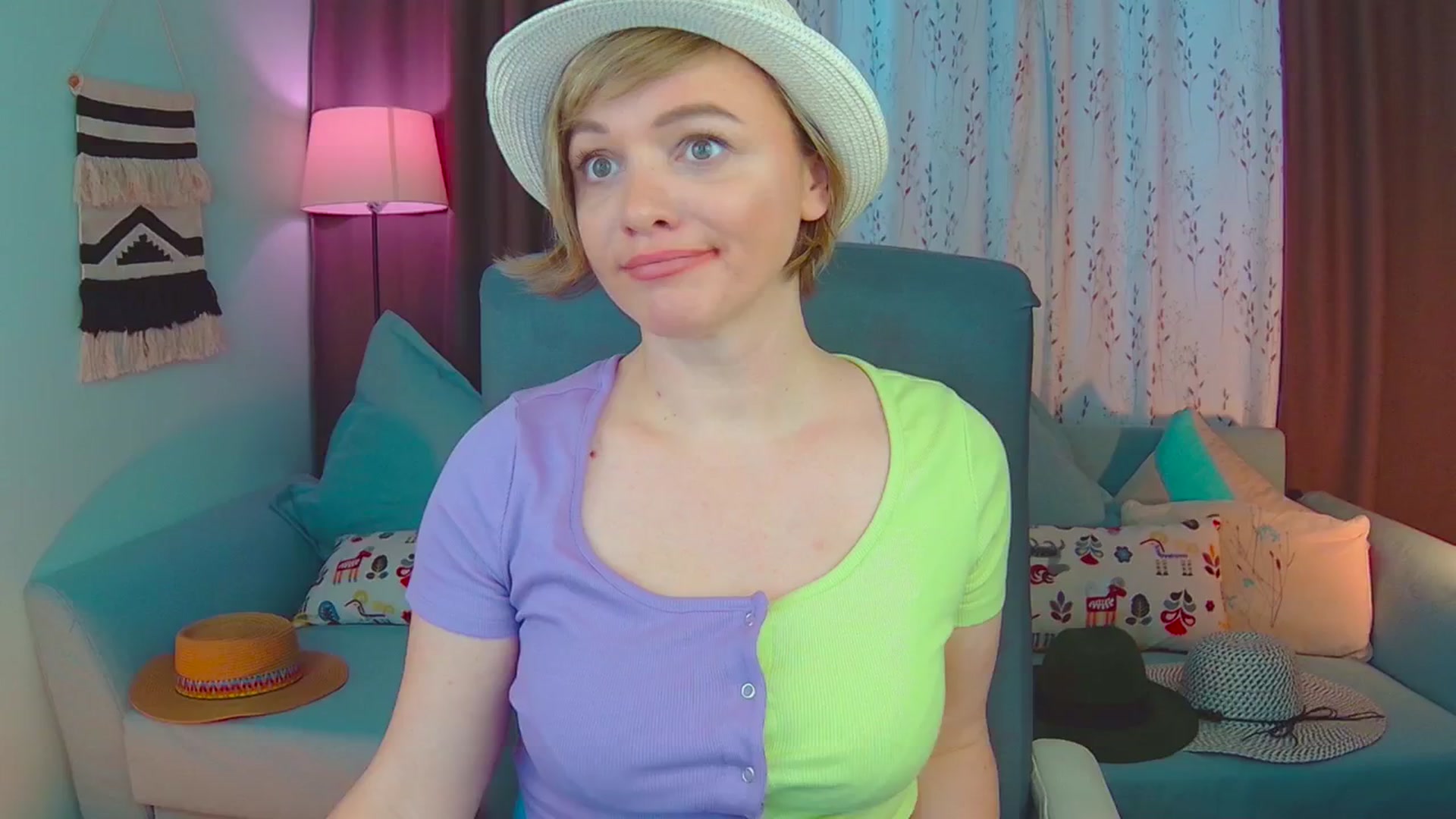 Gallery image thumbnail from SweetDazzle's myfreecams stream on, 02/27/2025, 13:56 image 17 of 20
