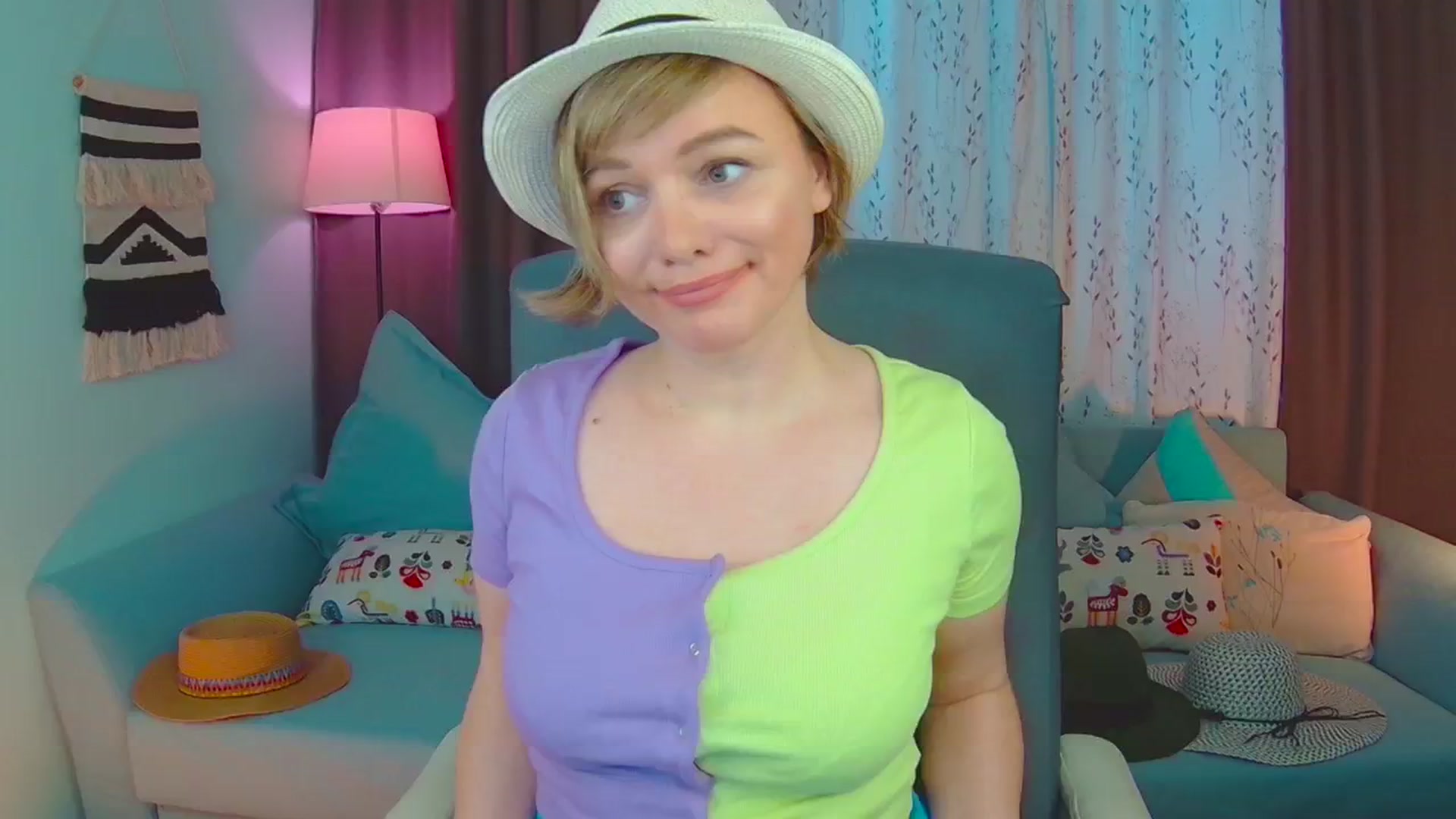 Gallery image thumbnail from SweetDazzle's myfreecams stream on, 02/27/2025, 13:56 image 13 of 20