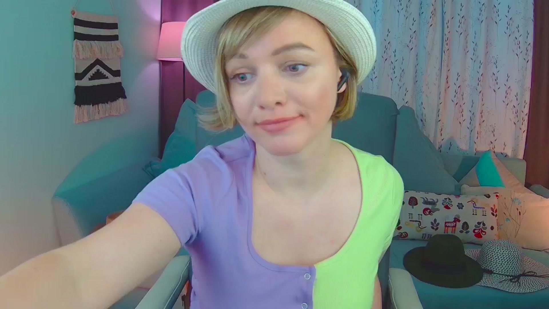 Gallery image thumbnail from SweetDazzle's myfreecams stream on, 02/27/2025, 14:47 image 3 of 20