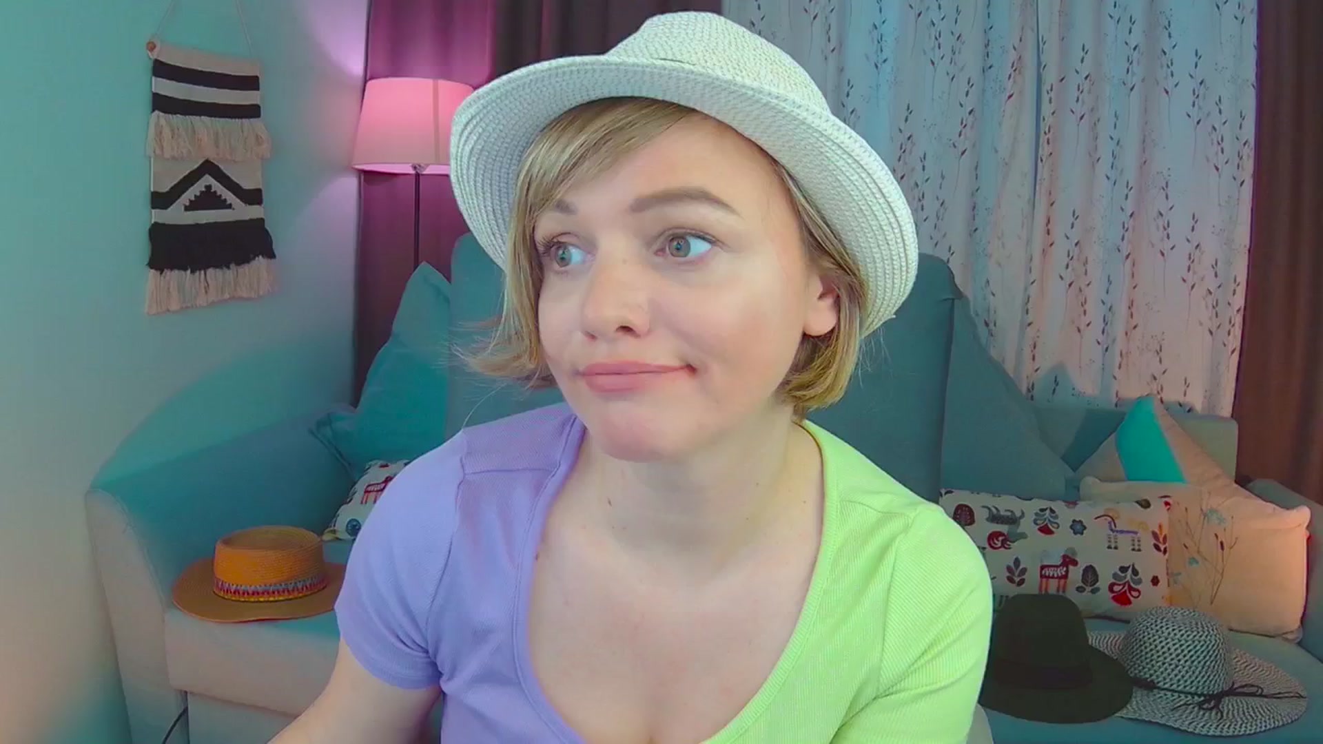Gallery image thumbnail from SweetDazzle's myfreecams stream on, 02/27/2025, 14:47 image 15 of 20