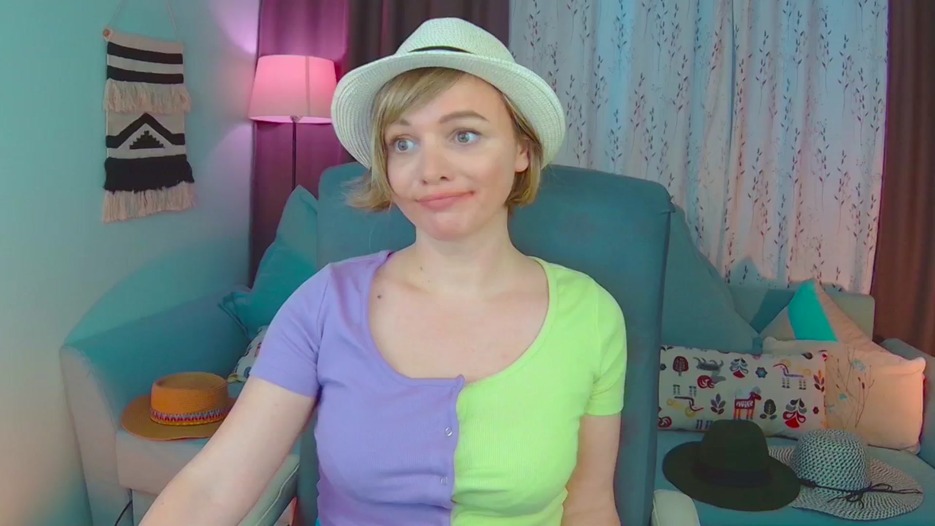 Gallery image thumbnail from SweetDazzle's myfreecams stream on, 02/27/2025, 14:47 image 12 of 20