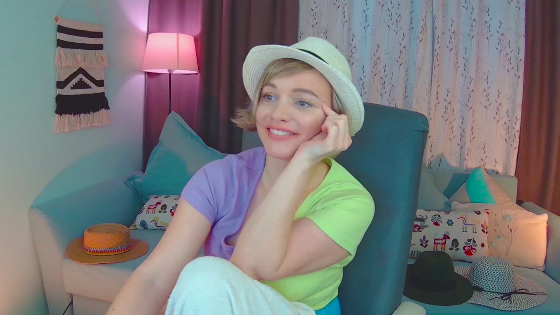 Gallery image thumbnail from SweetDazzle's myfreecams stream on, 02/27/2025, 15:40 image 6 of 20