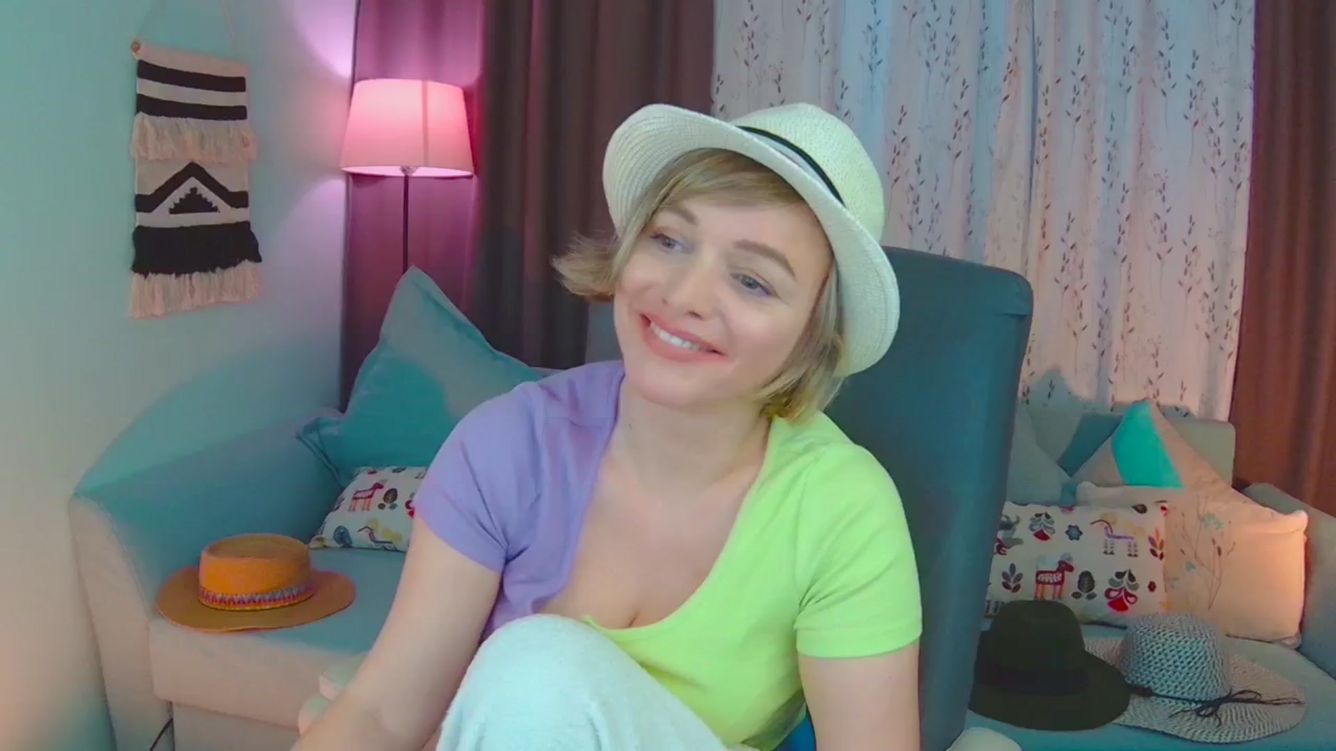 Gallery image thumbnail from SweetDazzle's myfreecams stream on, 02/27/2025, 15:40 image 5 of 20