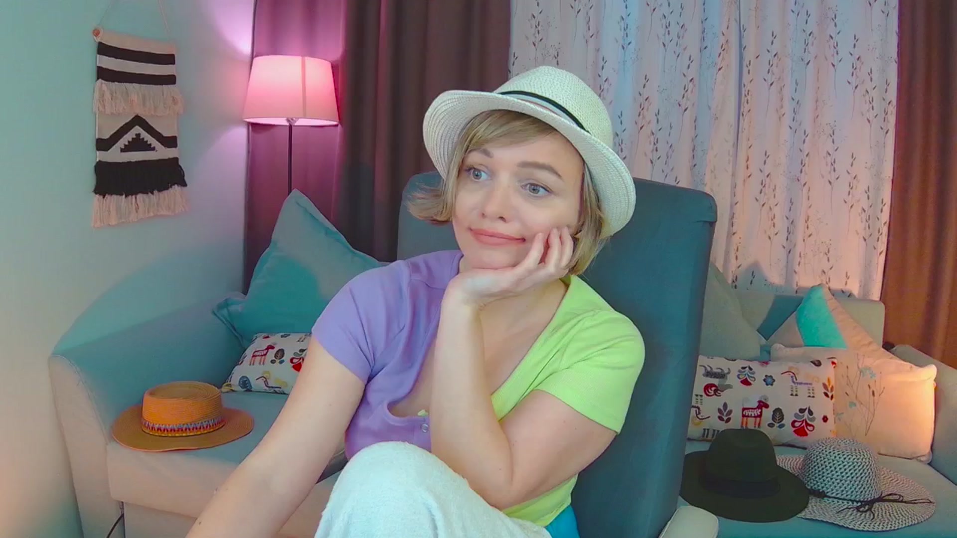 Gallery image thumbnail from SweetDazzle's myfreecams stream on, 02/27/2025, 15:40 image 3 of 20