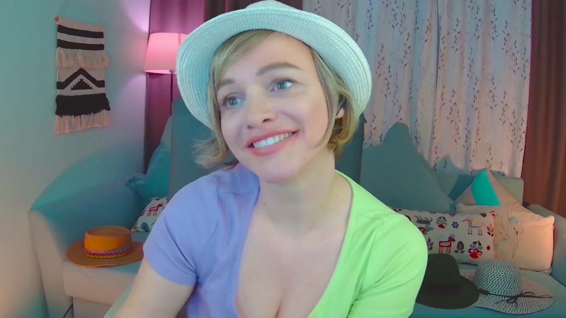 Gallery image thumbnail from SweetDazzle's myfreecams stream on, 02/27/2025, 15:40 image 17 of 20