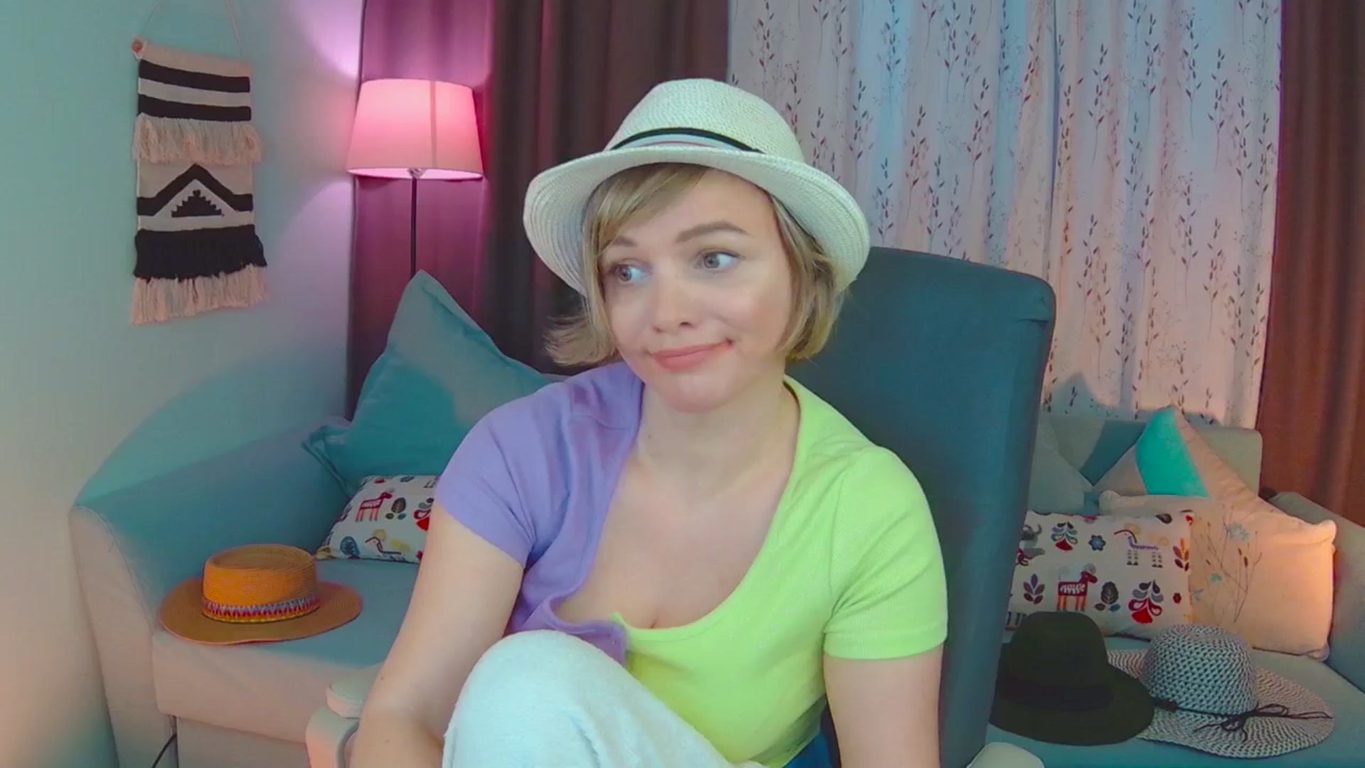 Gallery image thumbnail from SweetDazzle's myfreecams stream on, 02/27/2025, 15:40 image 1 of 20