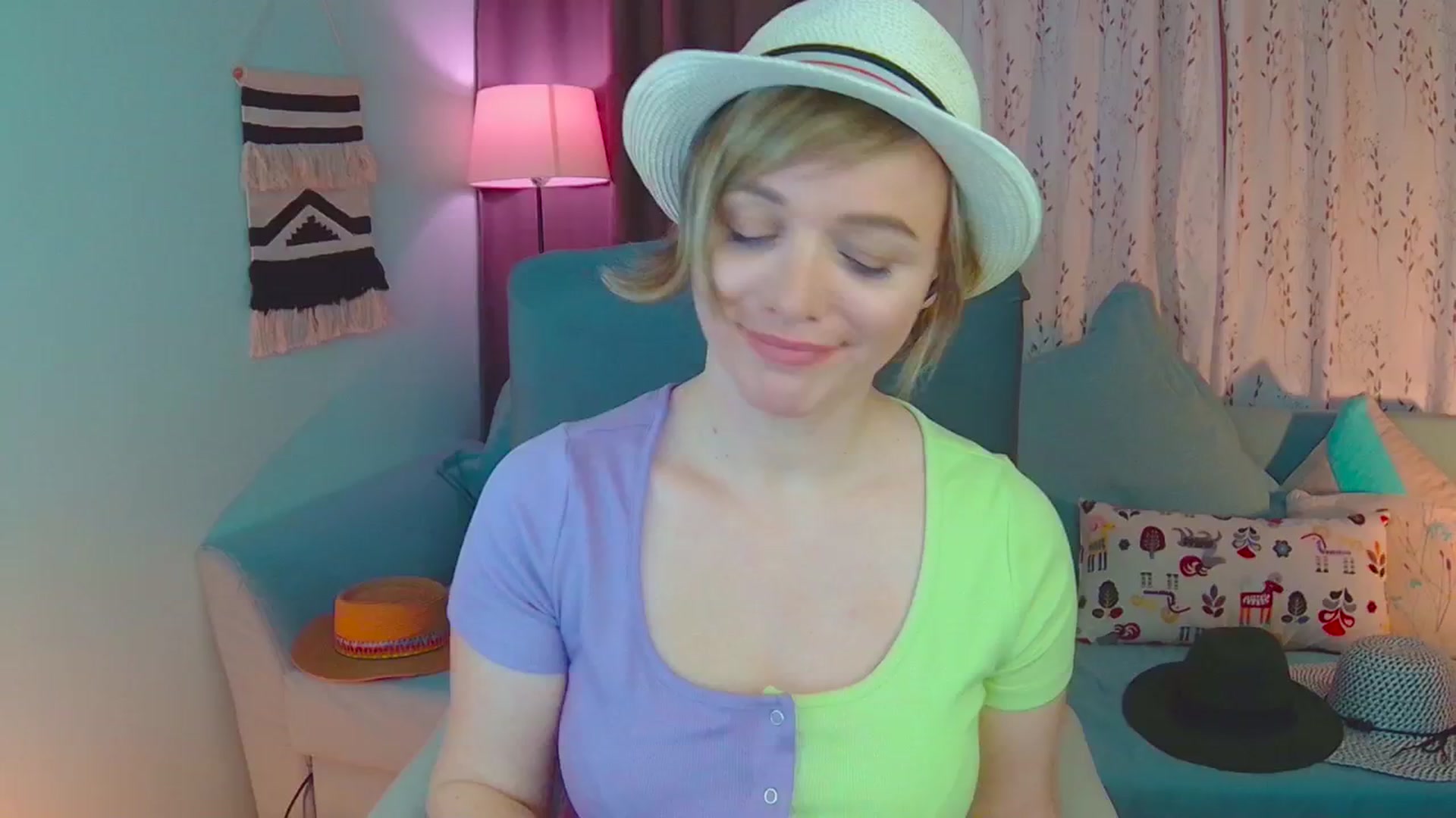 Gallery image thumbnail from SweetDazzle's myfreecams stream on, 02/27/2025, 18:31 image 13 of 20