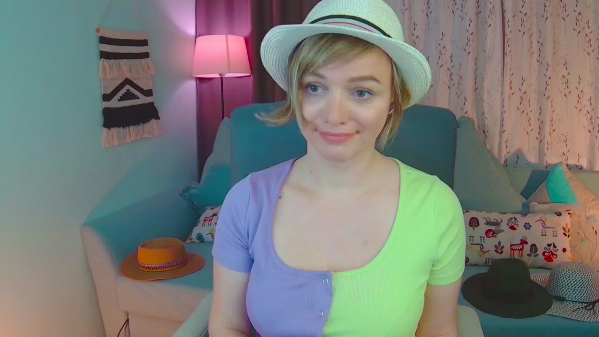 Gallery image thumbnail from SweetDazzle's myfreecams stream on, 02/27/2025, 18:31 image 17 of 20