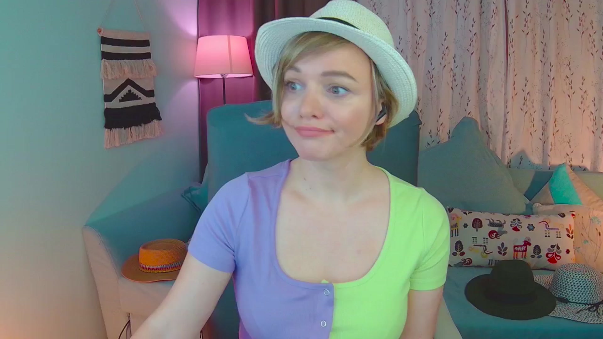 Gallery image thumbnail from SweetDazzle's myfreecams stream on, 02/27/2025, 18:31 image 2 of 20